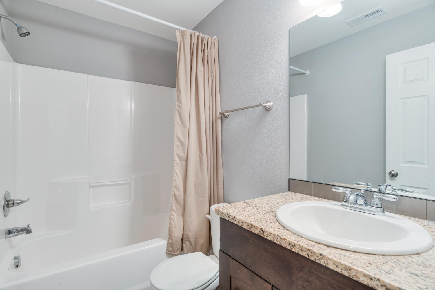 Bend, Oregon, 97701, United States, 3 Bedrooms Bedrooms, ,3 BathroomsBathrooms,Residential,For Sale,1999199