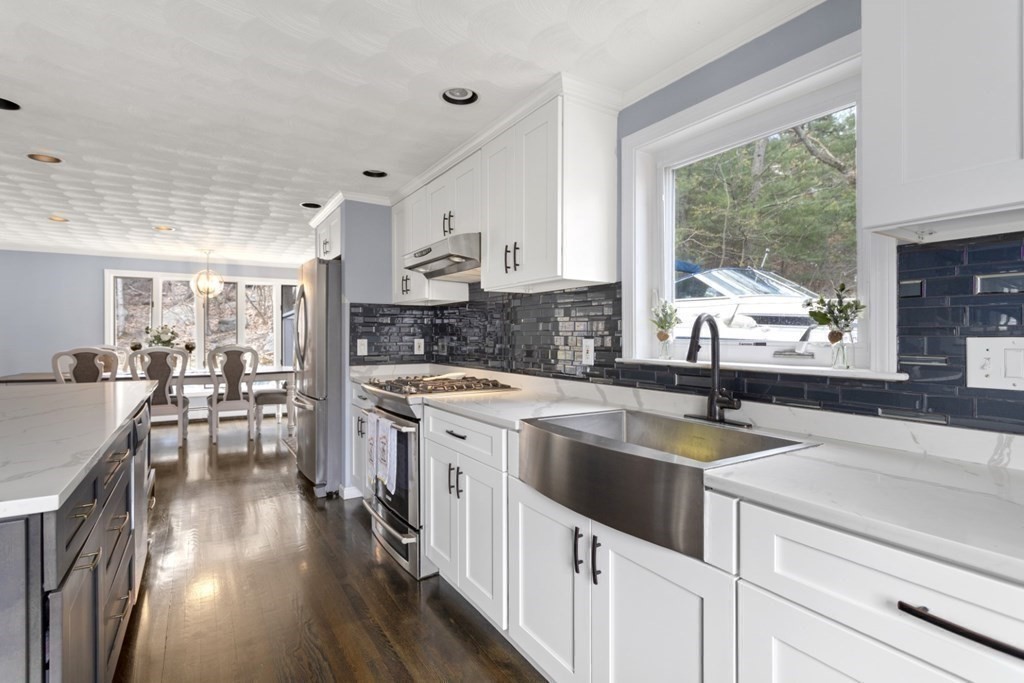 Saugus, Massachusetts, 01906, United States, 3 Bedrooms Bedrooms, ,3 BathroomsBathrooms,Residential,For Sale,1931049