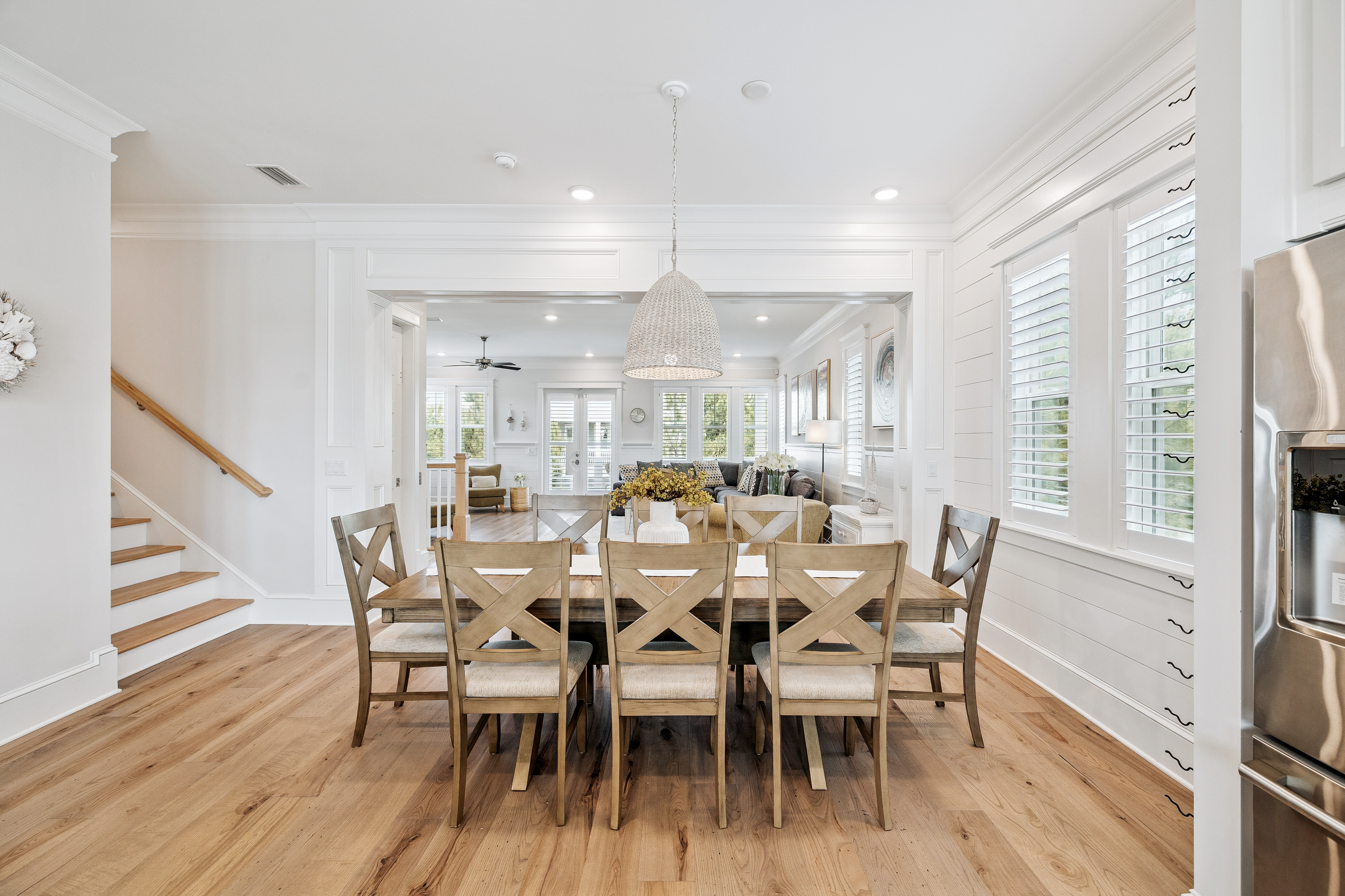  Spacious 3-Level Home With Elevator & Steps to Community Pool - 物件實景