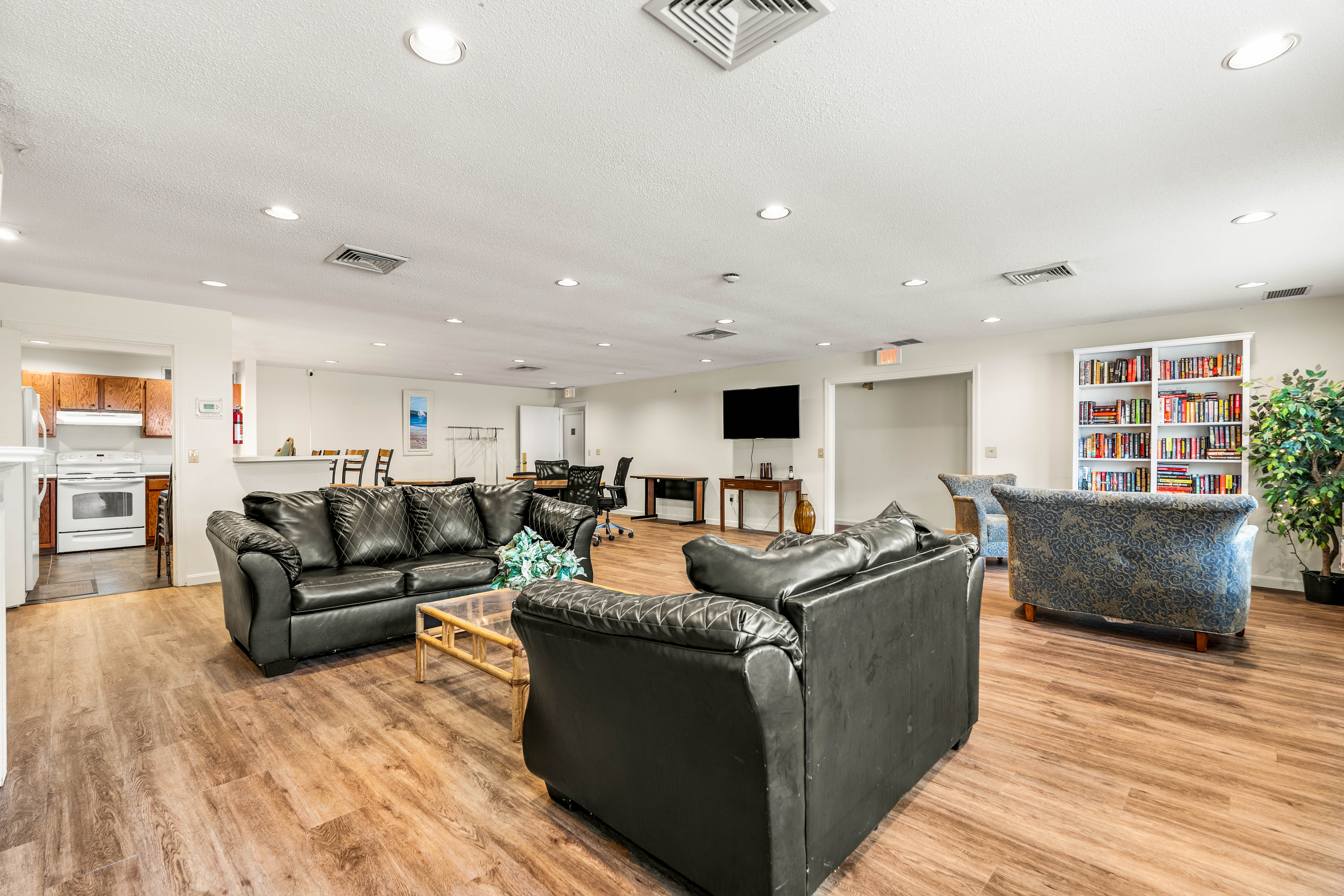  1202 White Cedar Boulevard, Portsmouth, NH 03801 - 物件實景