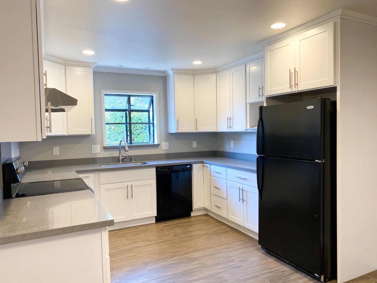 Santa Clara, California, 95051, United States, ,Residential,For Sale,1713379
