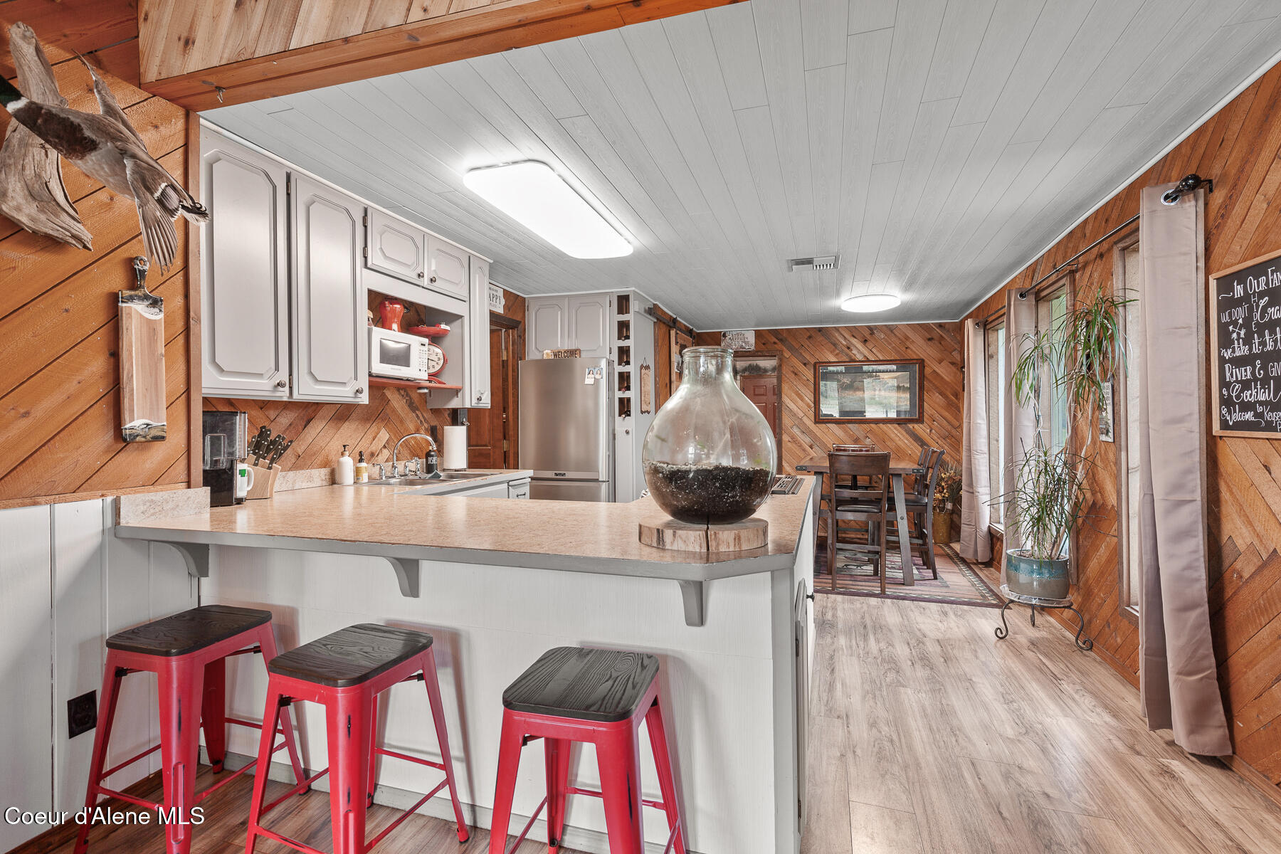 Priest River, Idaho, 83856, United States, 2 Bedrooms Bedrooms, ,2 BathroomsBathrooms,Residential,For Sale,1798320
