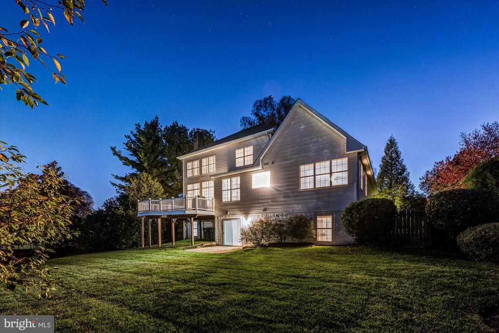 Leesburg, Virginia, 20175, United States, 5 Bedrooms Bedrooms, ,4 BathroomsBathrooms,Residential,For Sale,1987401