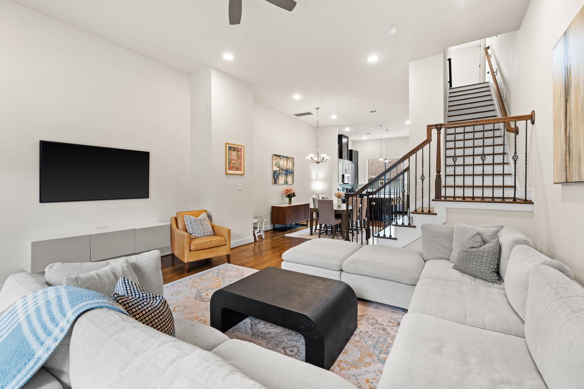  1208 W Dallas Street - 物件實景