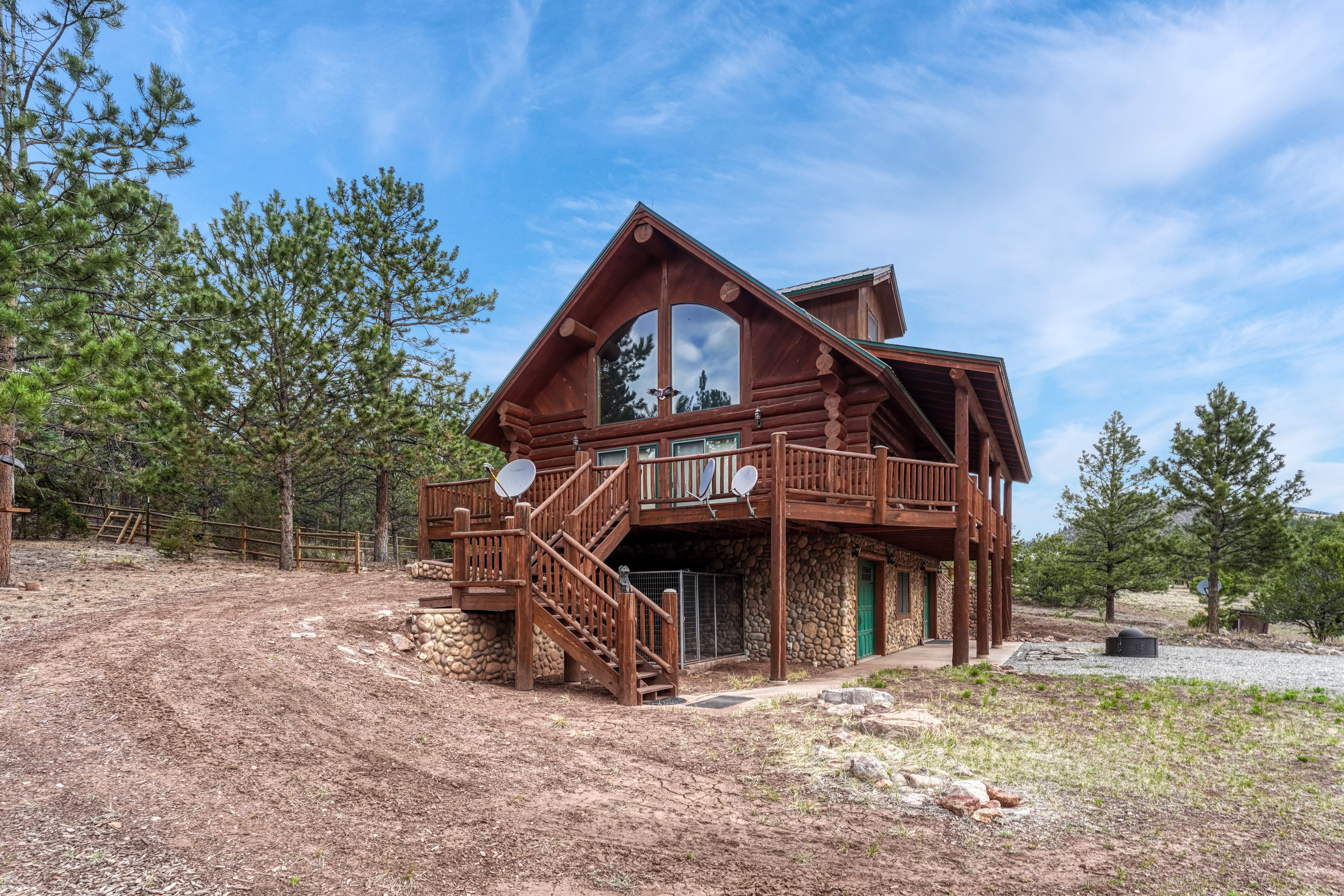  Spectacular 119 acre ranch tucked into a scenic mountain valley - 物件實景