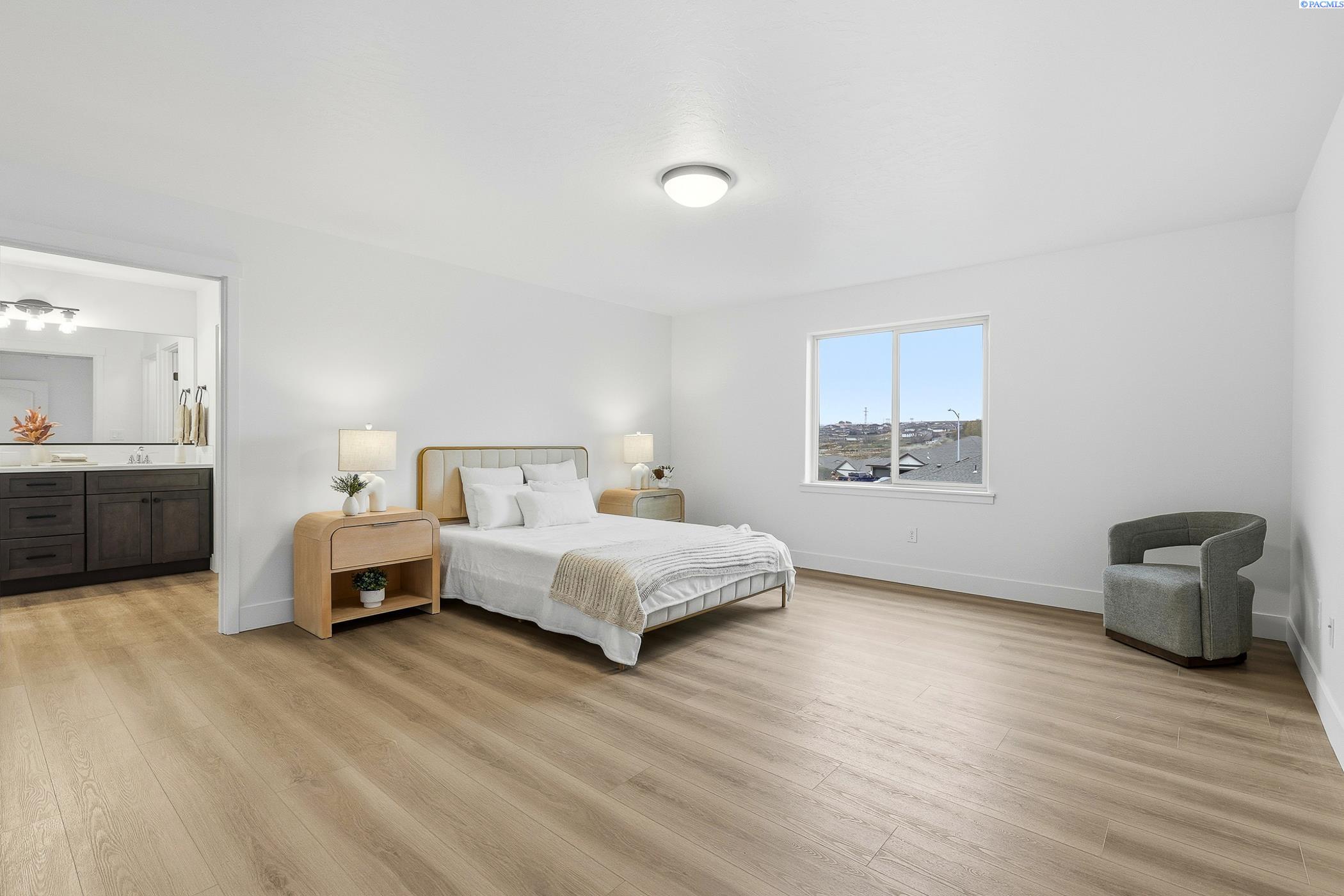 Kennewick, Washington, 99338, United States, 3 Bedrooms Bedrooms, ,2 BathroomsBathrooms,Residential,For Sale,2000655