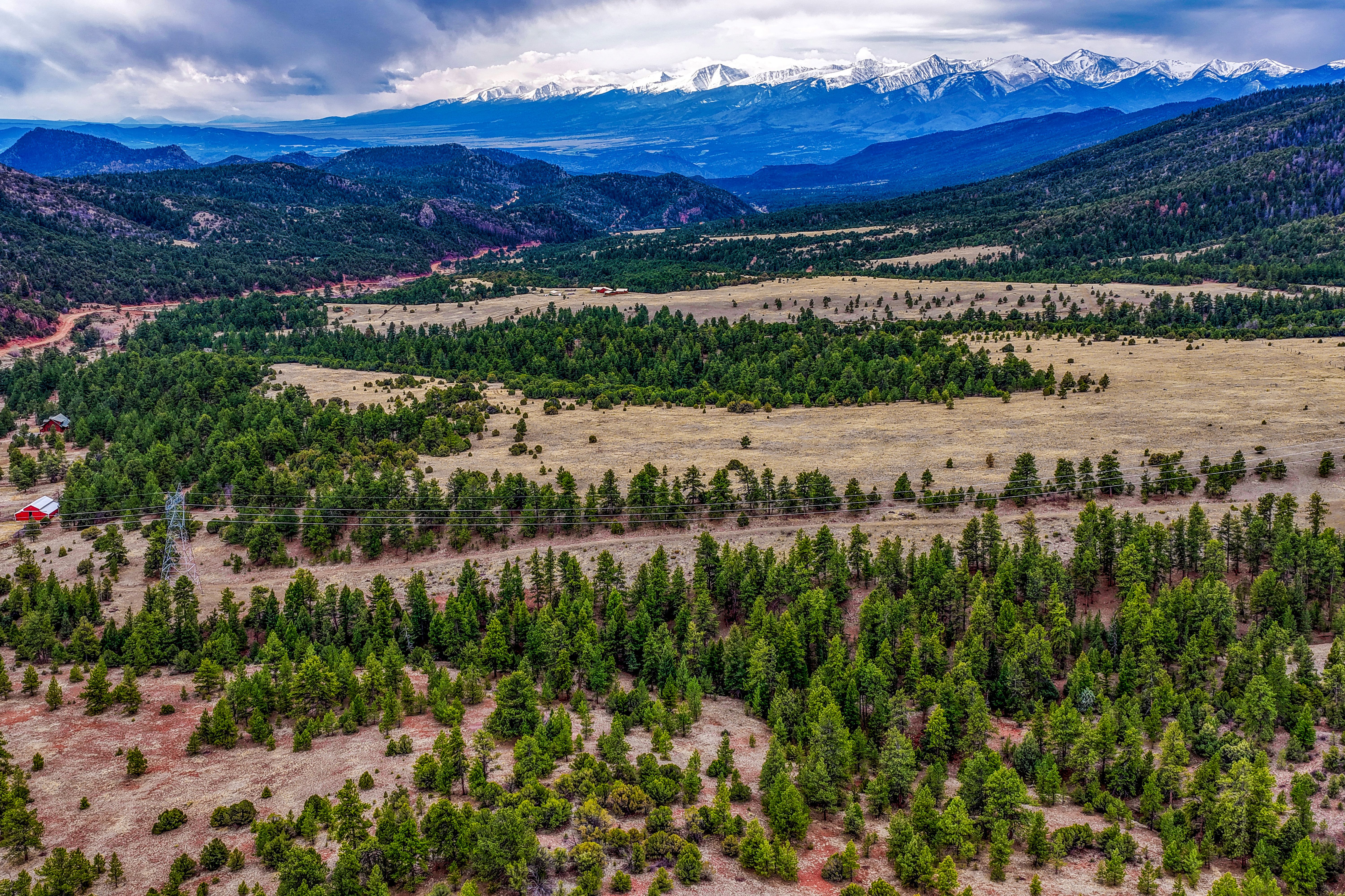  Spectacular 119 acre ranch tucked into a scenic mountain valley - 物件實景