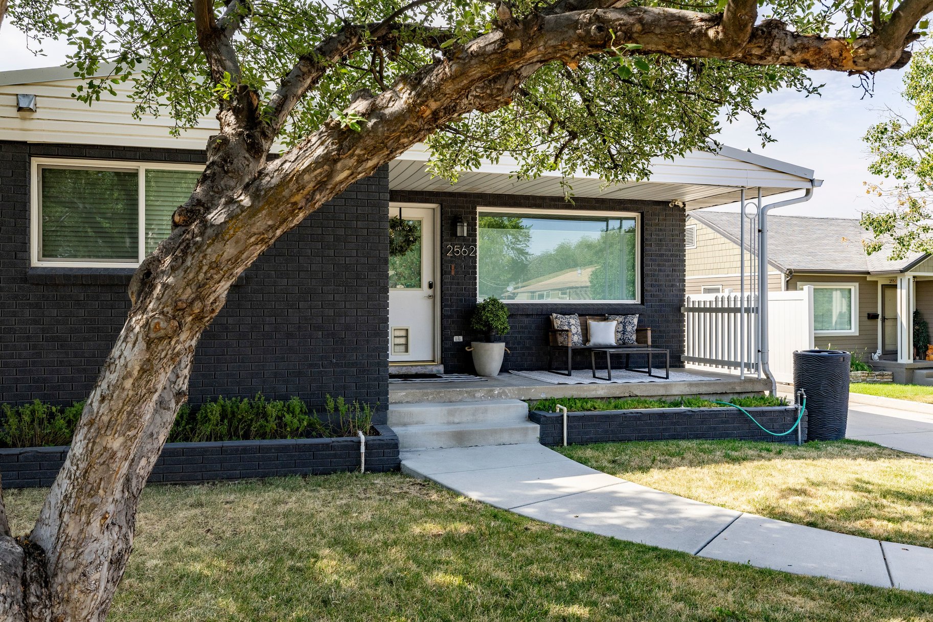  Updated Millcreek Home with Space to Make It Your Own - 物件實景