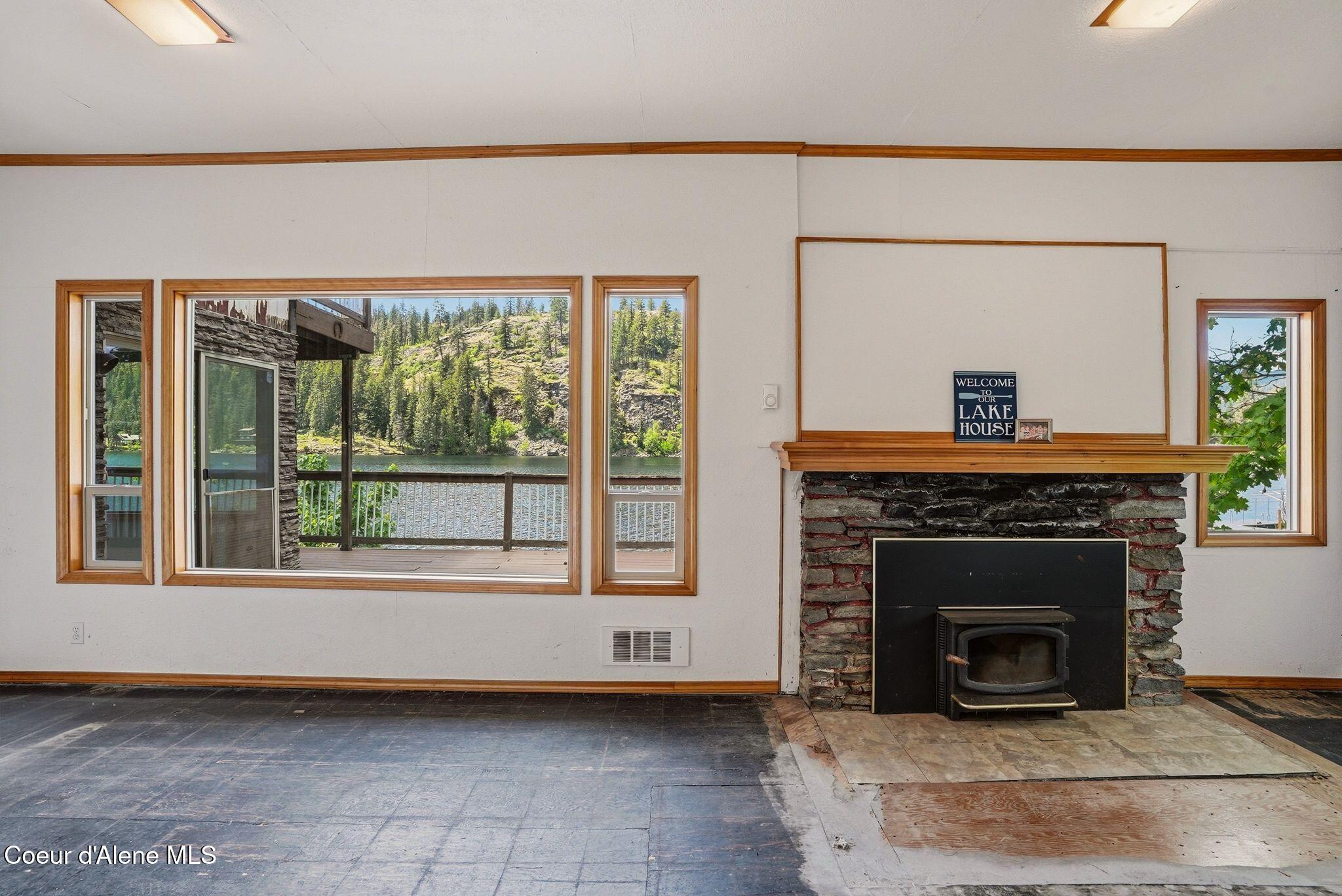 Rathdrum, Idaho, 83858, United States, 2 Bedrooms Bedrooms, ,1 BathroomBathrooms,Residential,For Sale,2049182
