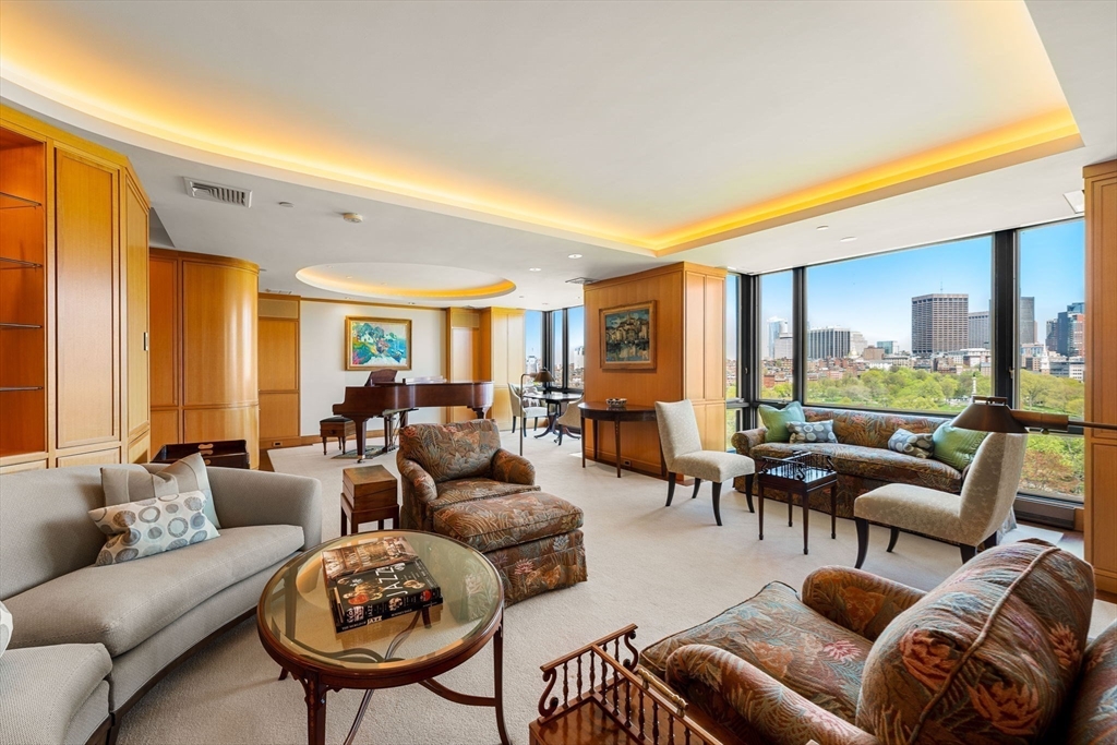 Boston, Massachusetts, 02116, United States, 1 Bedroom Bedrooms, ,2 BathroomsBathrooms,Residential,For Sale,1787577
