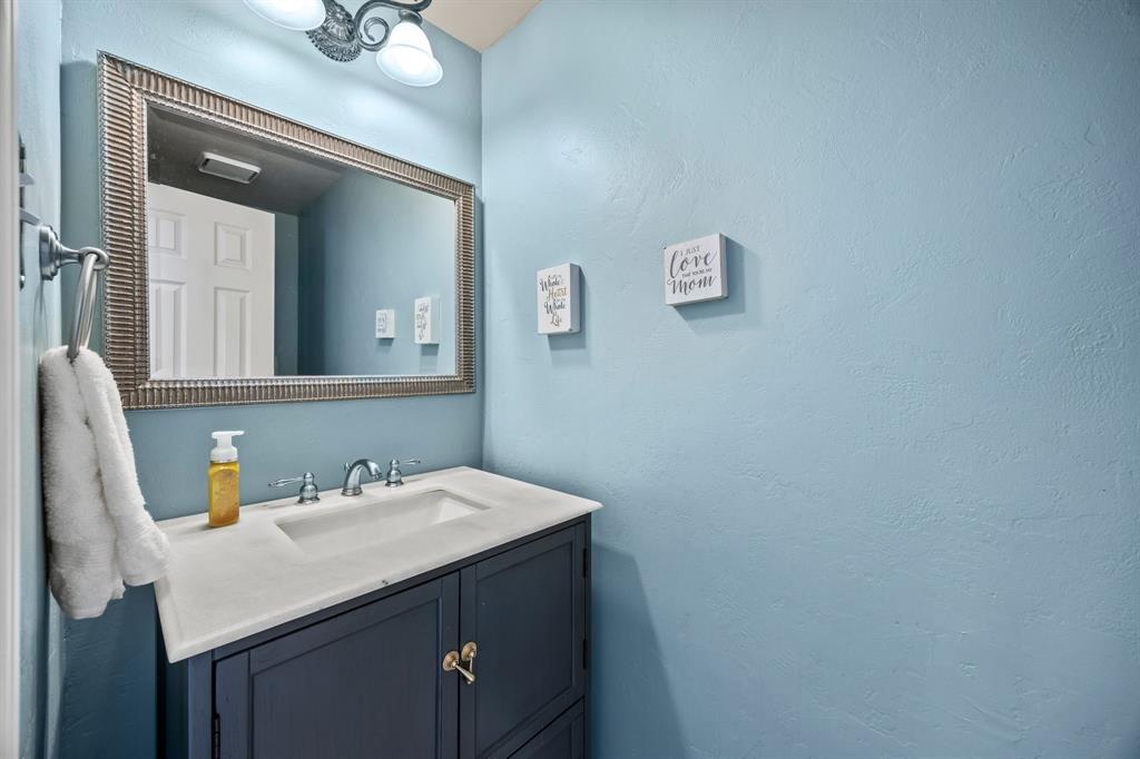 Carrollton, Texas, 75007, United States, 4 Bedrooms Bedrooms, ,3 BathroomsBathrooms,Residential,For Sale,1970362