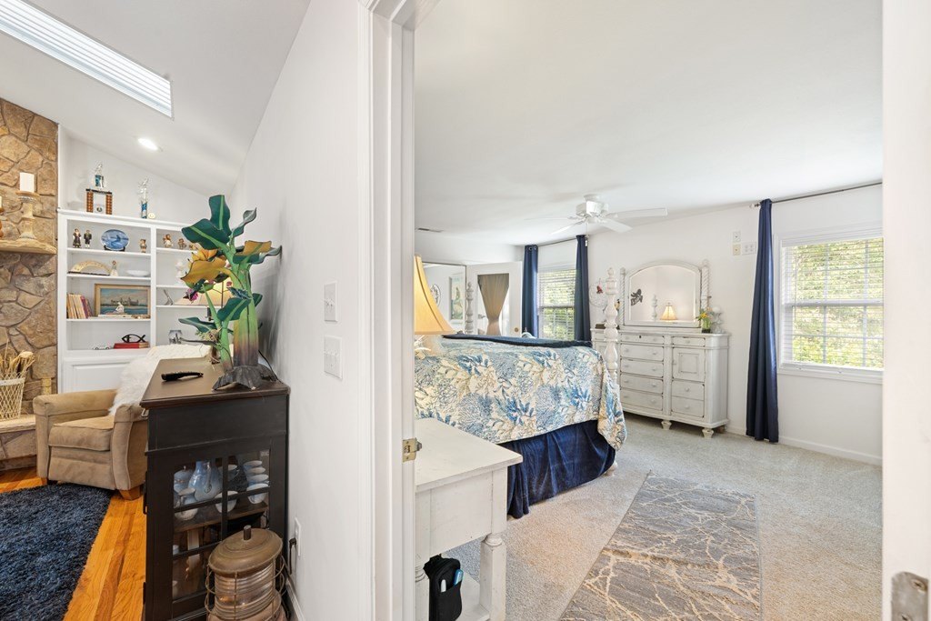 Murphy, North Carolina, 28906, United States, 2 Bedrooms Bedrooms, ,2 BathroomsBathrooms,Residential,For Sale,1923823
