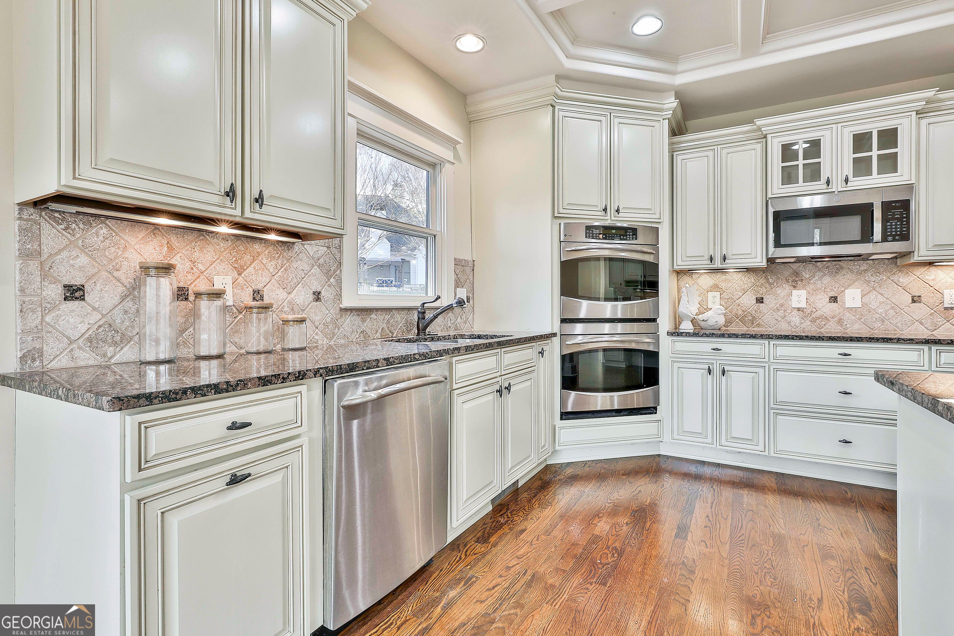 Douglasville, Georgia, 30135, United States, 5 Bedrooms Bedrooms, ,4 BathroomsBathrooms,Residential,For Sale,1999896