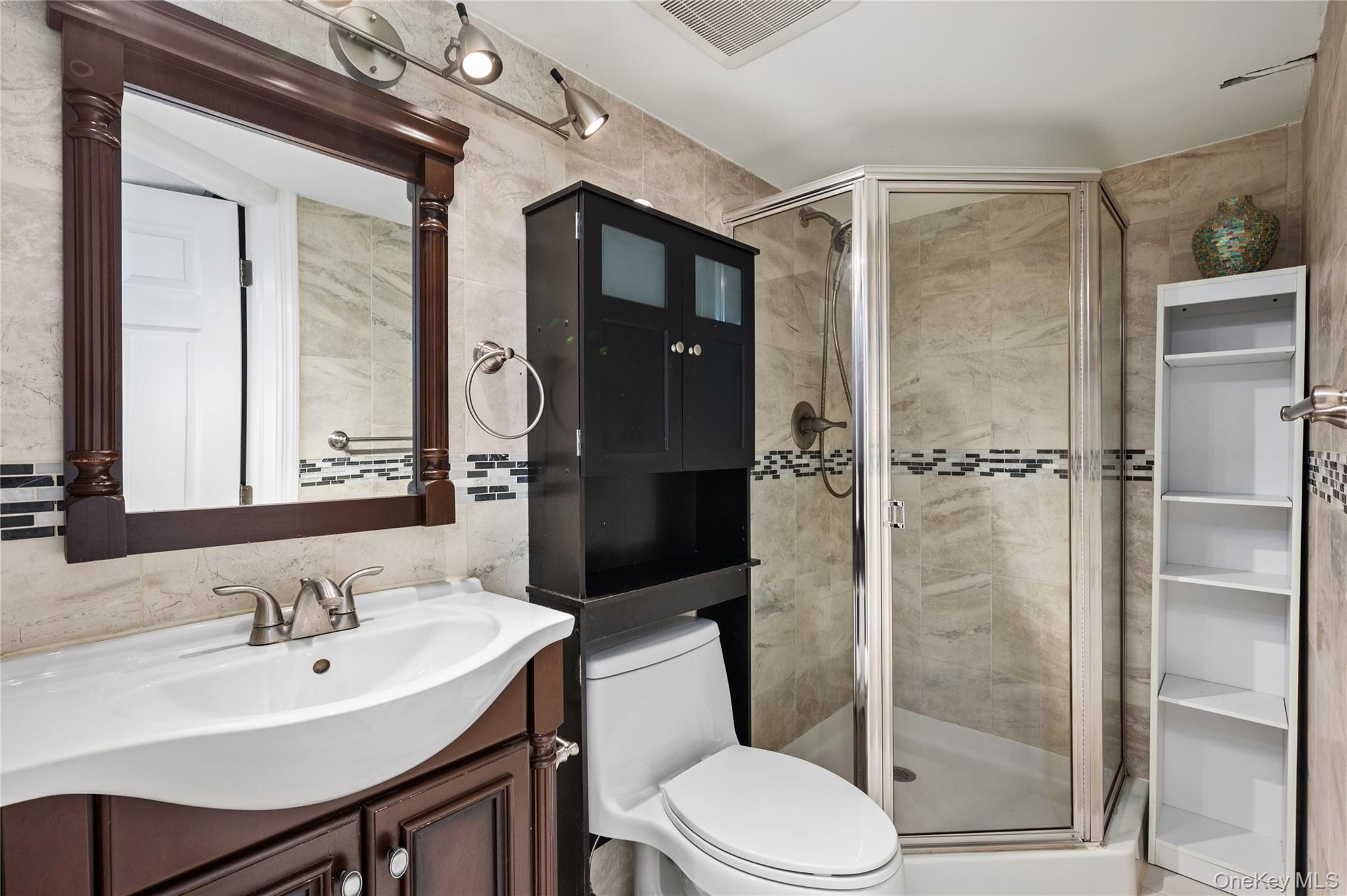  227 Columbus Parkway, Mineola, NY, 11501 - 物件實景