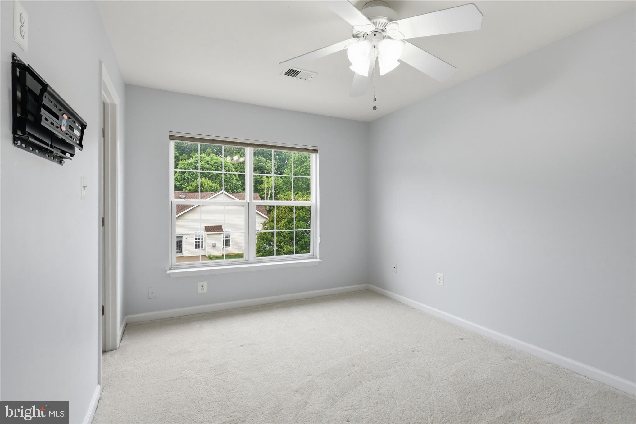 Woodbridge, Virginia, 22193, United States, 4 Bedrooms Bedrooms, ,4 BathroomsBathrooms,Residential,For Sale,2048672