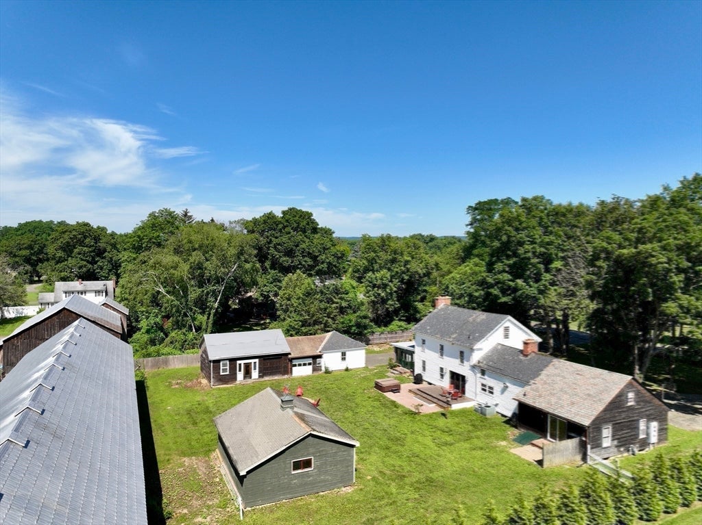 Hadley, Massachusetts, 01035, United States, 5 Bedrooms Bedrooms, ,3 BathroomsBathrooms,Residential,For Sale,1885251