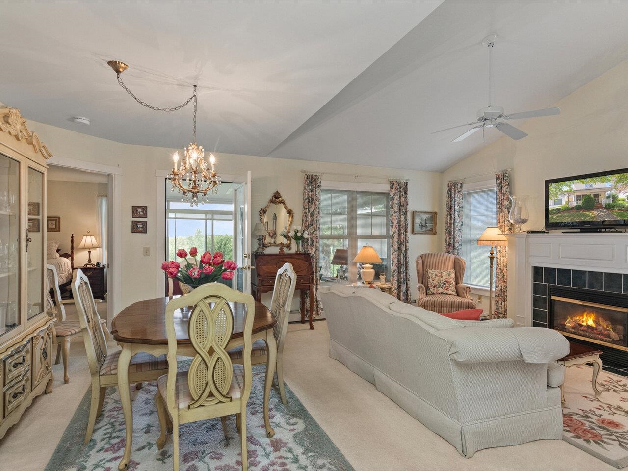 Williston, Vermont, 05495, United States, 2 Bedrooms Bedrooms, ,3 BathroomsBathrooms,Residential,For Sale,1901001
