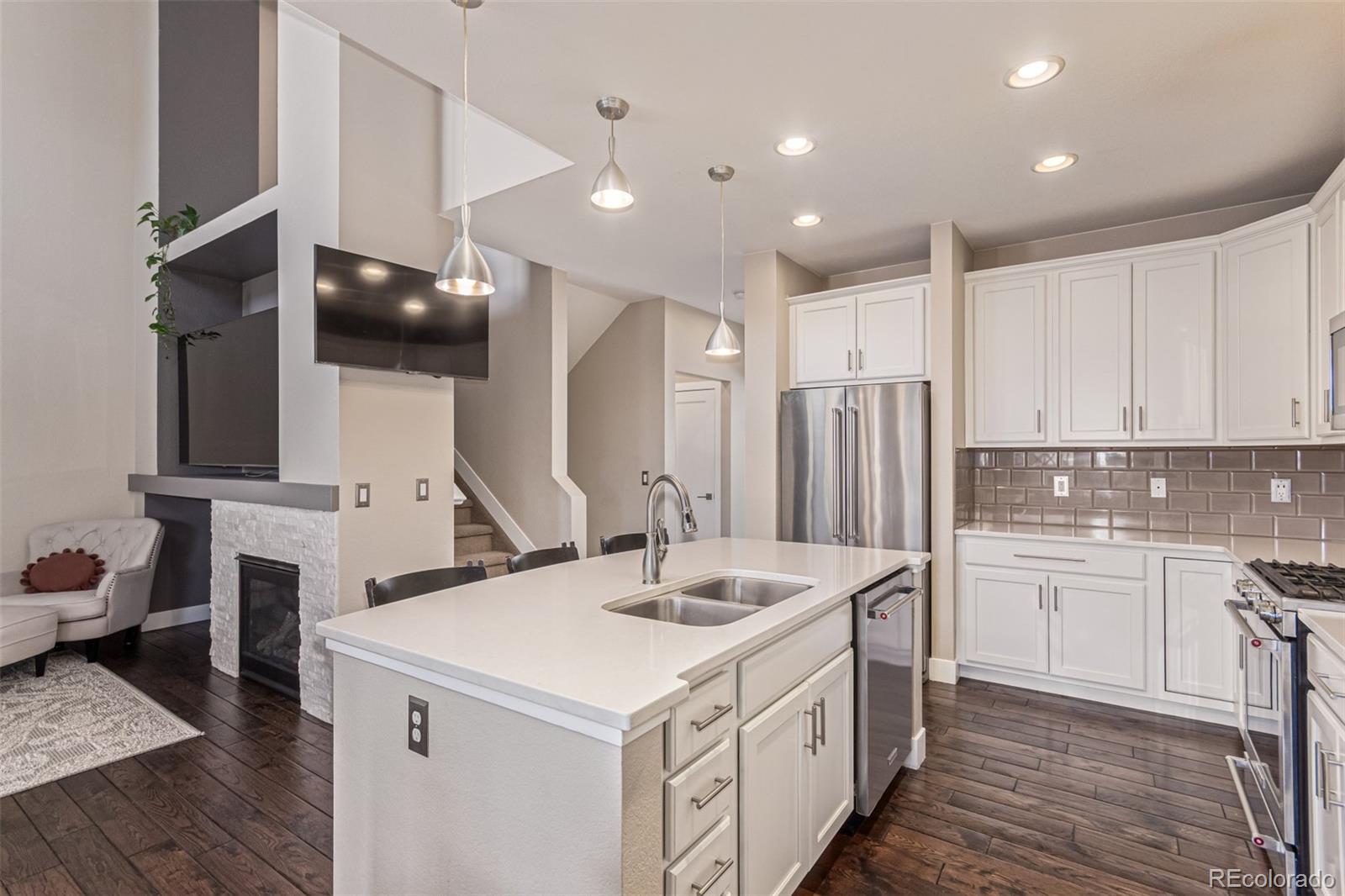 Littleton, Colorado, 80128, United States, 3 Bedrooms Bedrooms, ,3 BathroomsBathrooms,Residential,For Sale,1984819