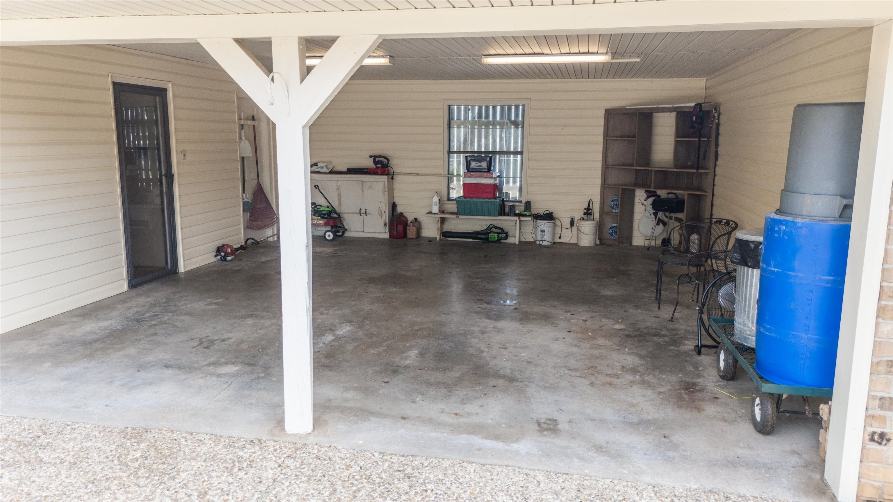 Marshall, Texas, 75670, United States, 5 Bedrooms Bedrooms, ,4 BathroomsBathrooms,Residential,For Sale,1996423