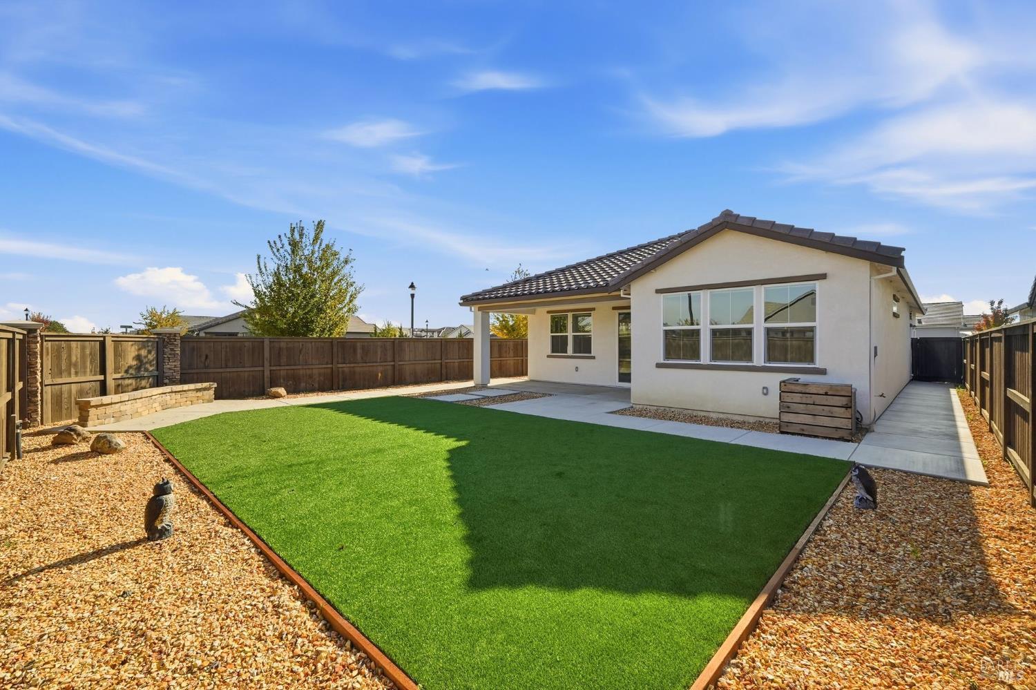 Dixon, California, 95620, United States, 2 Bedrooms Bedrooms, ,2 BathroomsBathrooms,Residential,For Sale,2005407