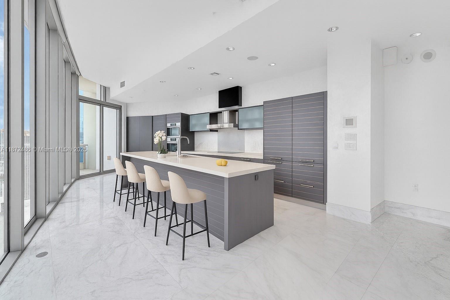 Miami, Florida, 33131, United States, 3 Bedrooms Bedrooms, ,6 BathroomsBathrooms,Residential,For Sale,1938833