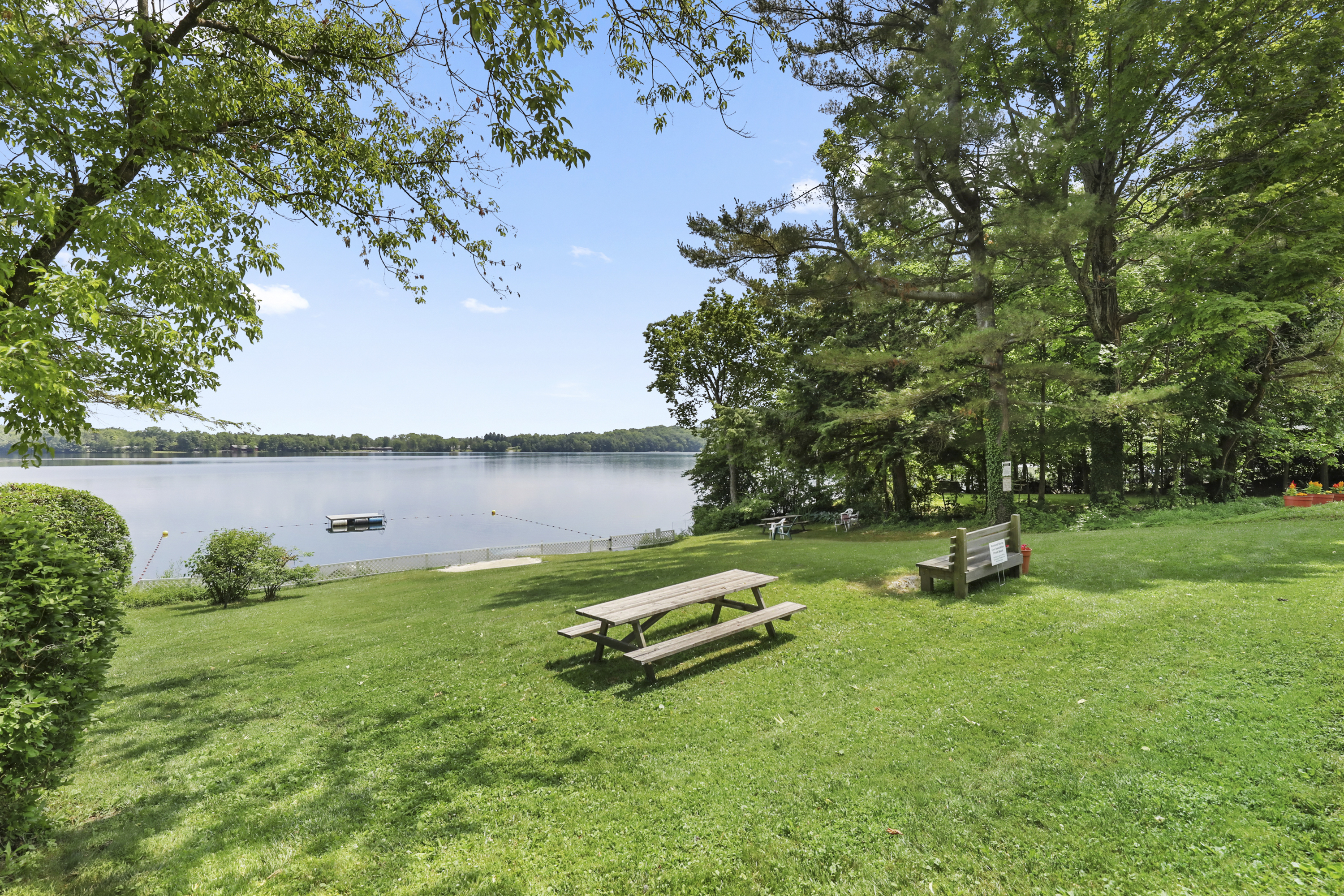  Chic Richmond Pond Bungalow - 物件實景