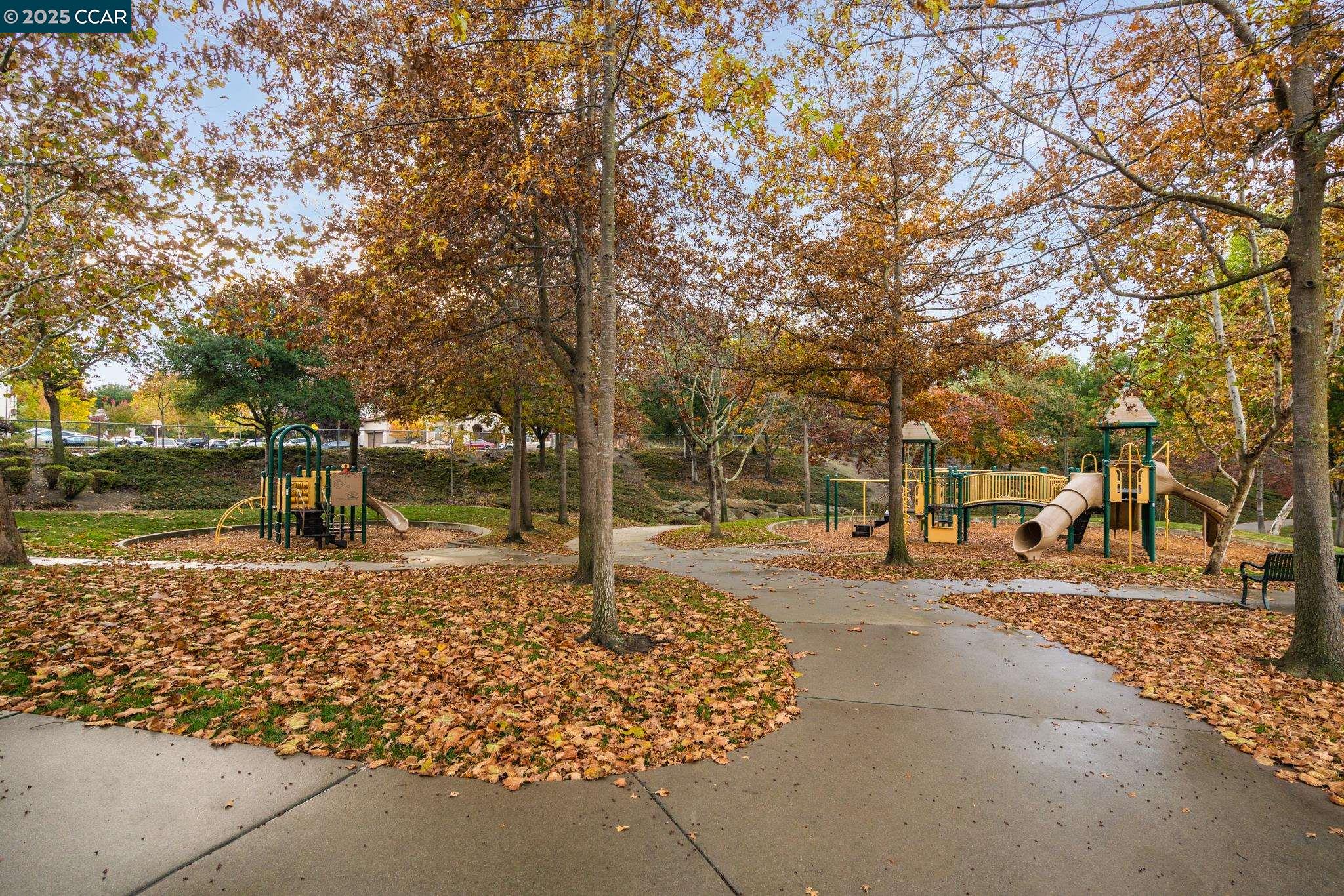 San Ramon, California, 94582, United States, 4 Bedrooms Bedrooms, ,3 BathroomsBathrooms,Residential,For Sale,1988285