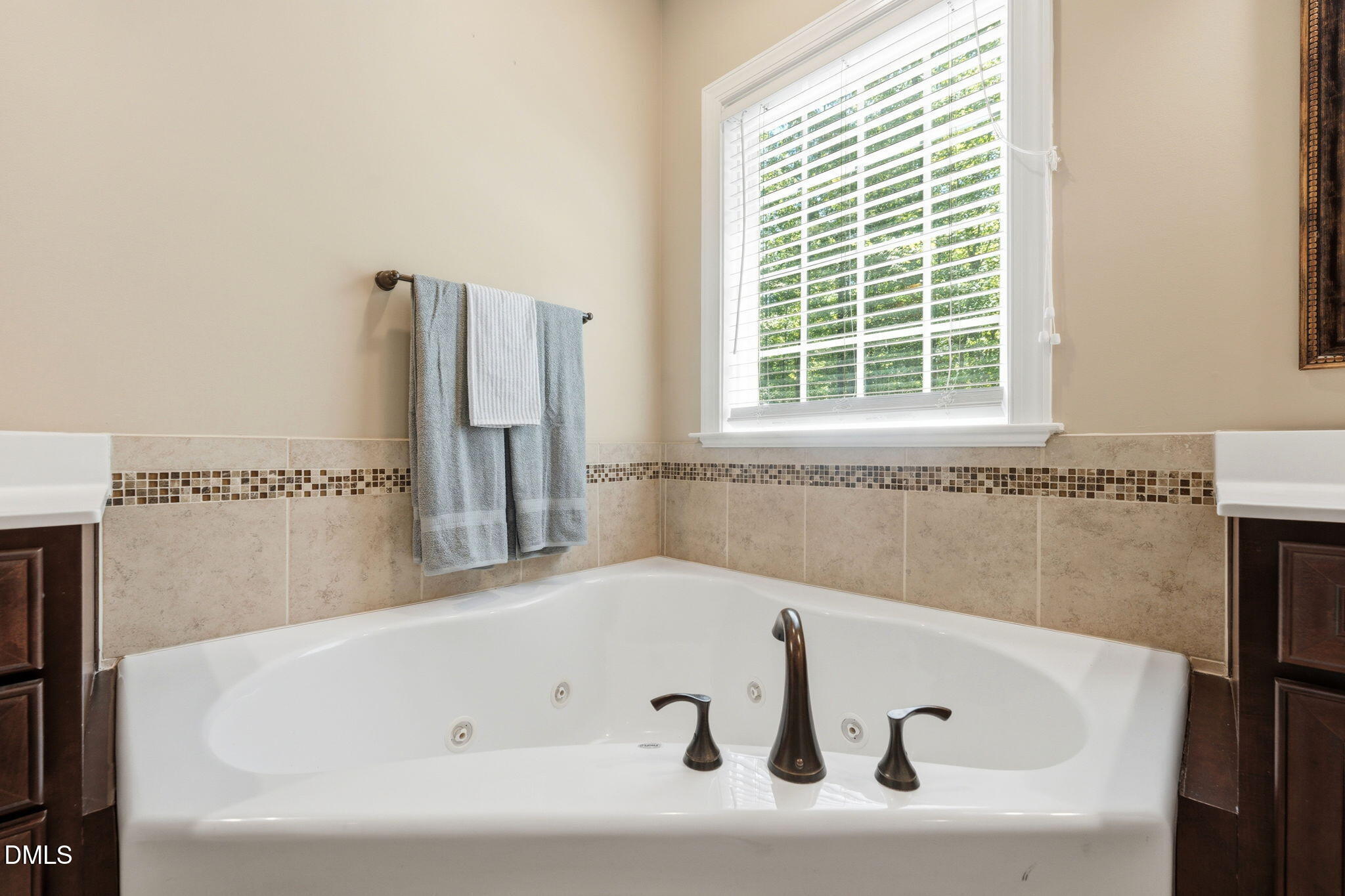 Mebane, North Carolina, 27302, United States, 4 Bedrooms Bedrooms, ,3 BathroomsBathrooms,Residential,For Sale,2048887