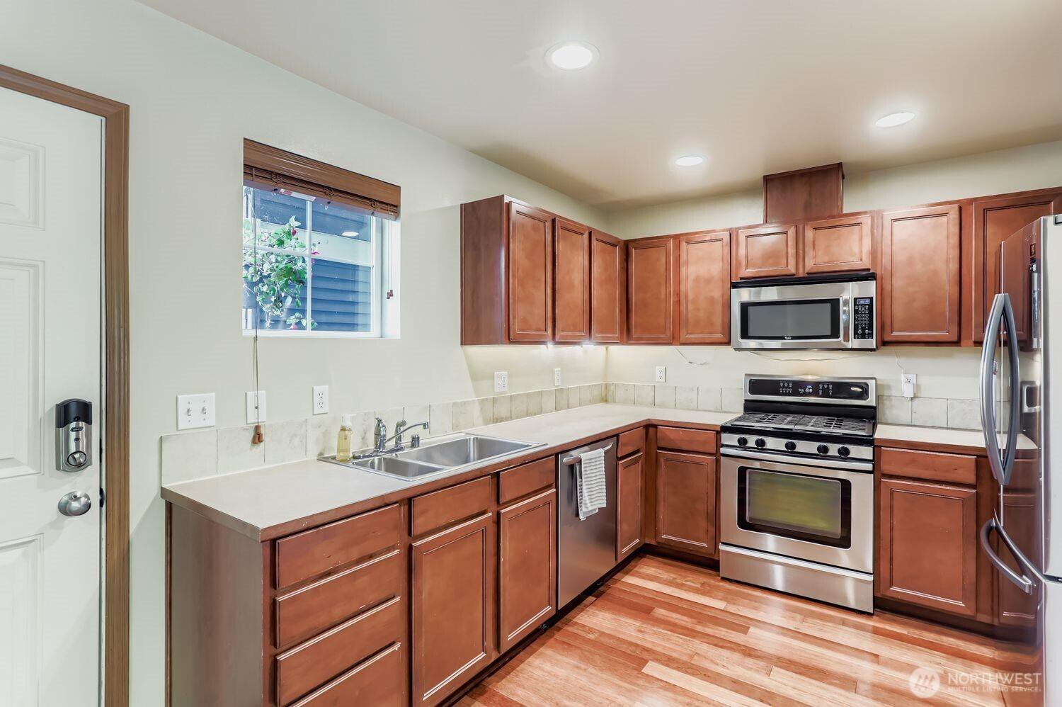 ISSAQUAH, Washington, 98029, United States, 4 Bedrooms Bedrooms, ,2 BathroomsBathrooms,Residential,For Sale,1951162