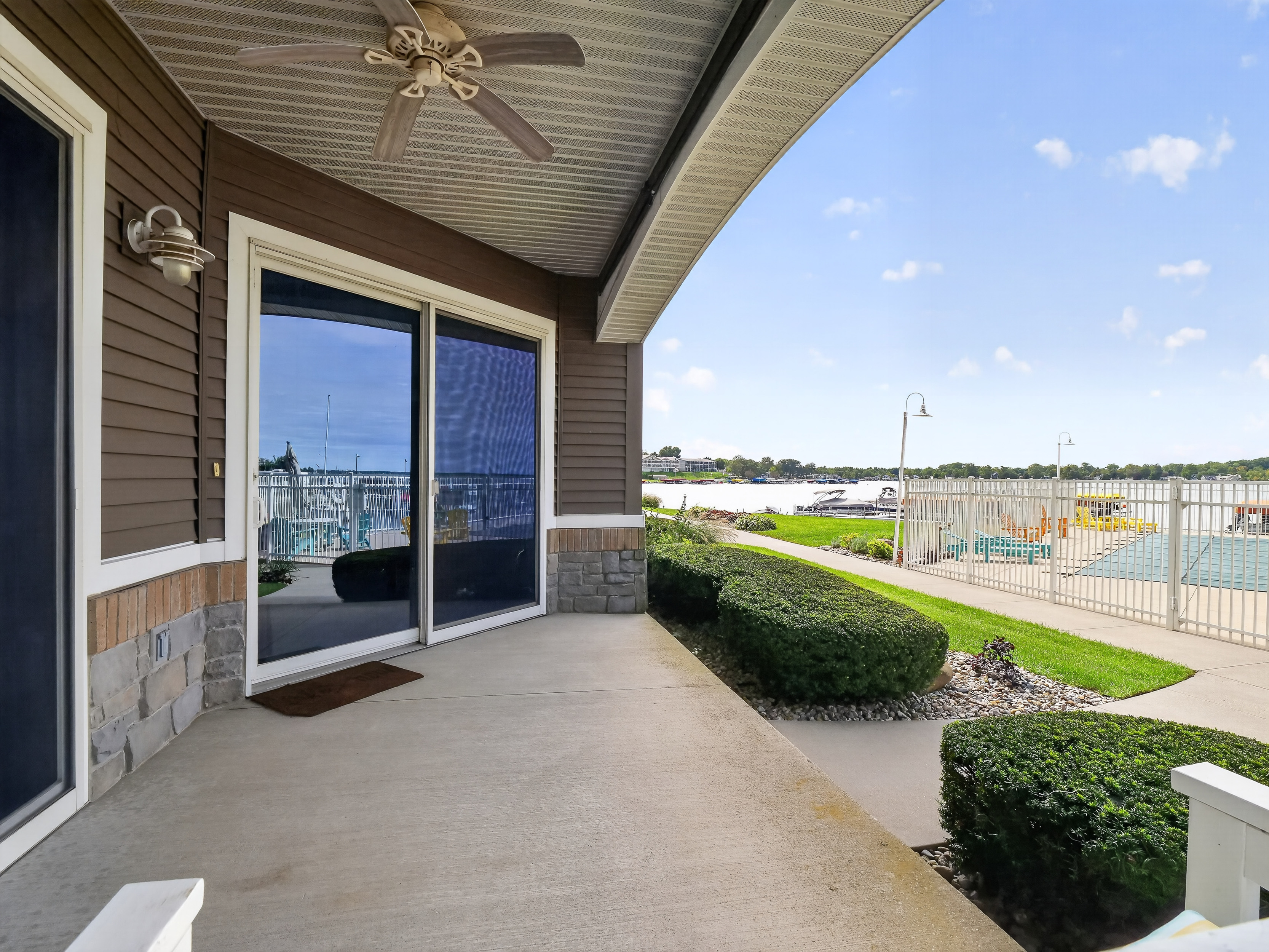  Ground Floor Condo with Sunset Lake Views - 物件實景