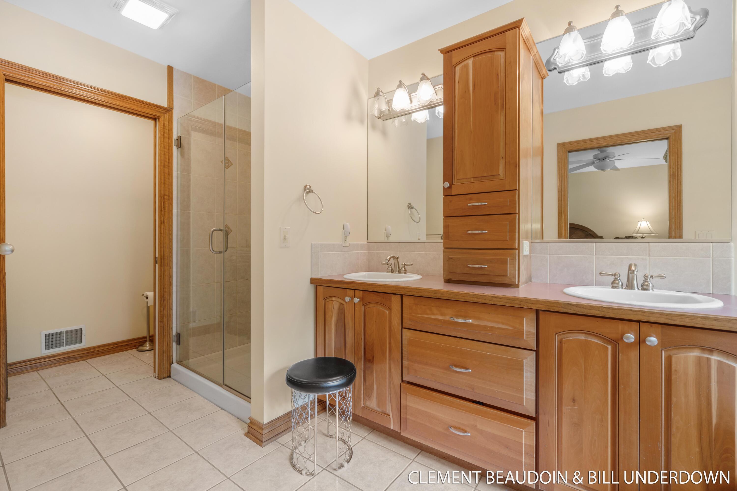 Saugatuck, Michigan, 49453, United States, 5 Bedrooms Bedrooms, ,5 BathroomsBathrooms,Residential,For Sale,1839491