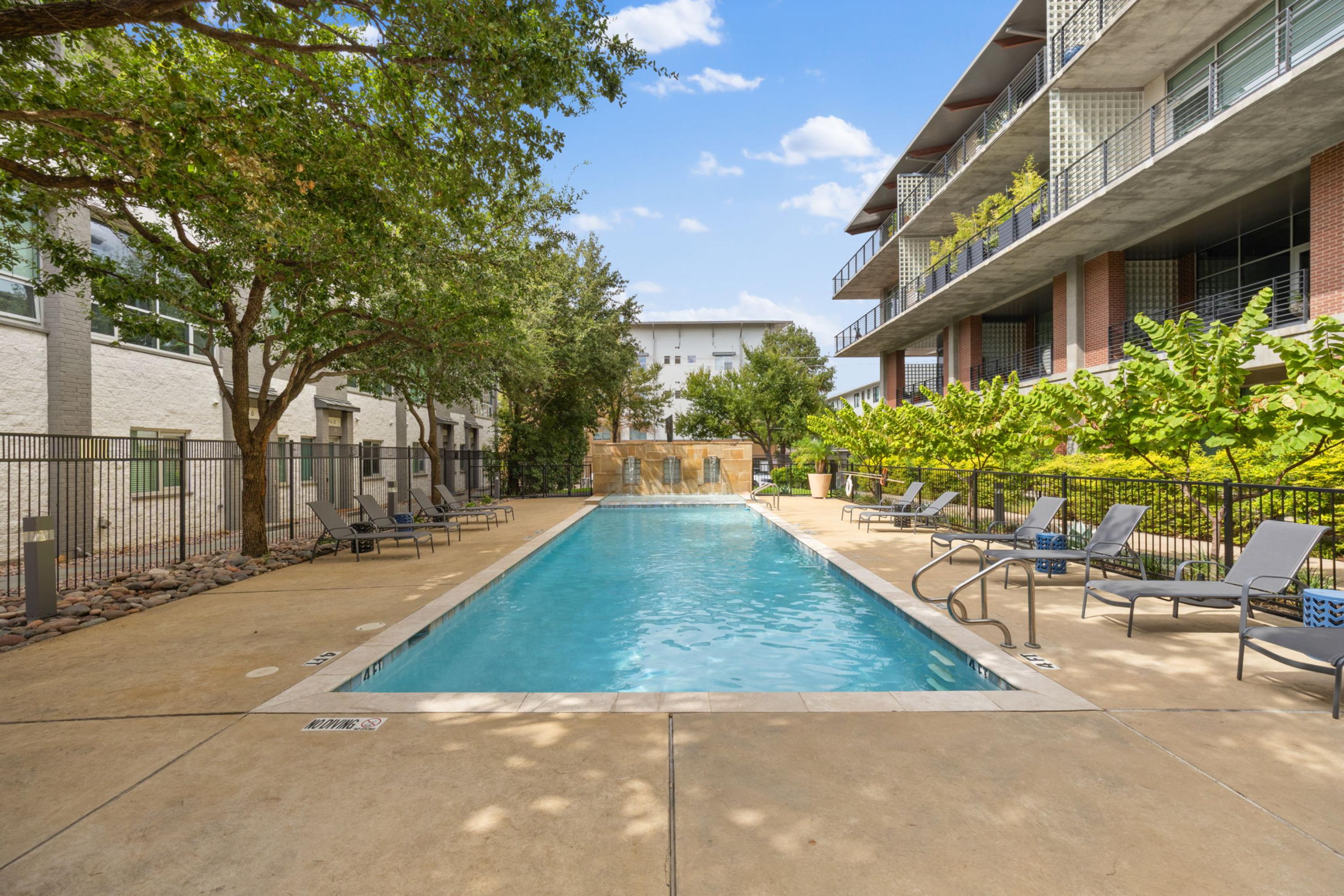  Industrial Sophistication Meets Boutique Loft Living in Downtown Dallas - 物件實景