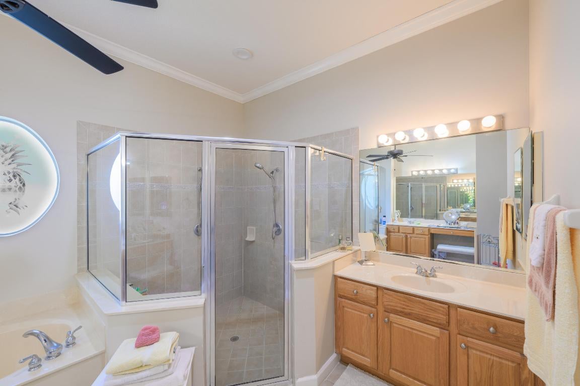 West Palm Beach, Florida, 33411, United States, 5 Bedrooms Bedrooms, ,3 BathroomsBathrooms,Residential,For Sale,1984216