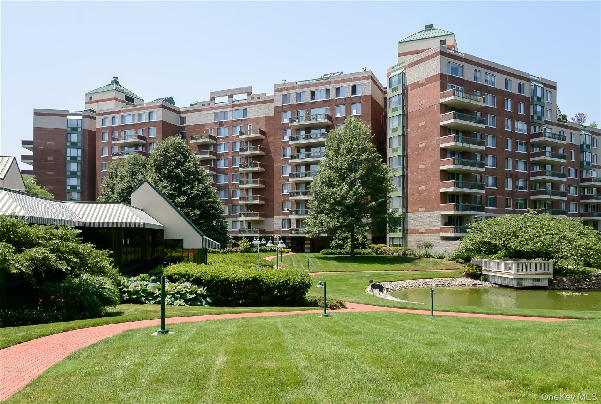  100 Hilton Avenue, Garden City, NY, 11530 - 物件實景