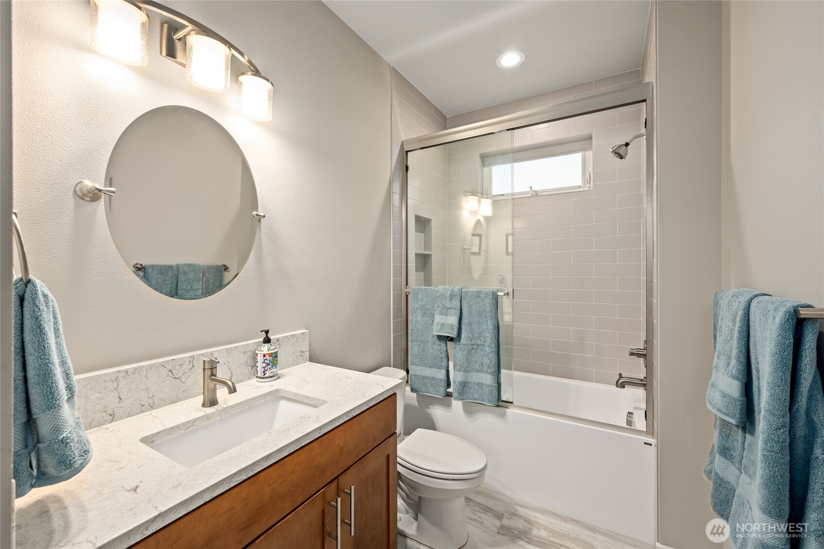 Camano Island, Washington, 98282, United States, 3 Bedrooms Bedrooms, ,2 BathroomsBathrooms,Residential,For Sale,1914159