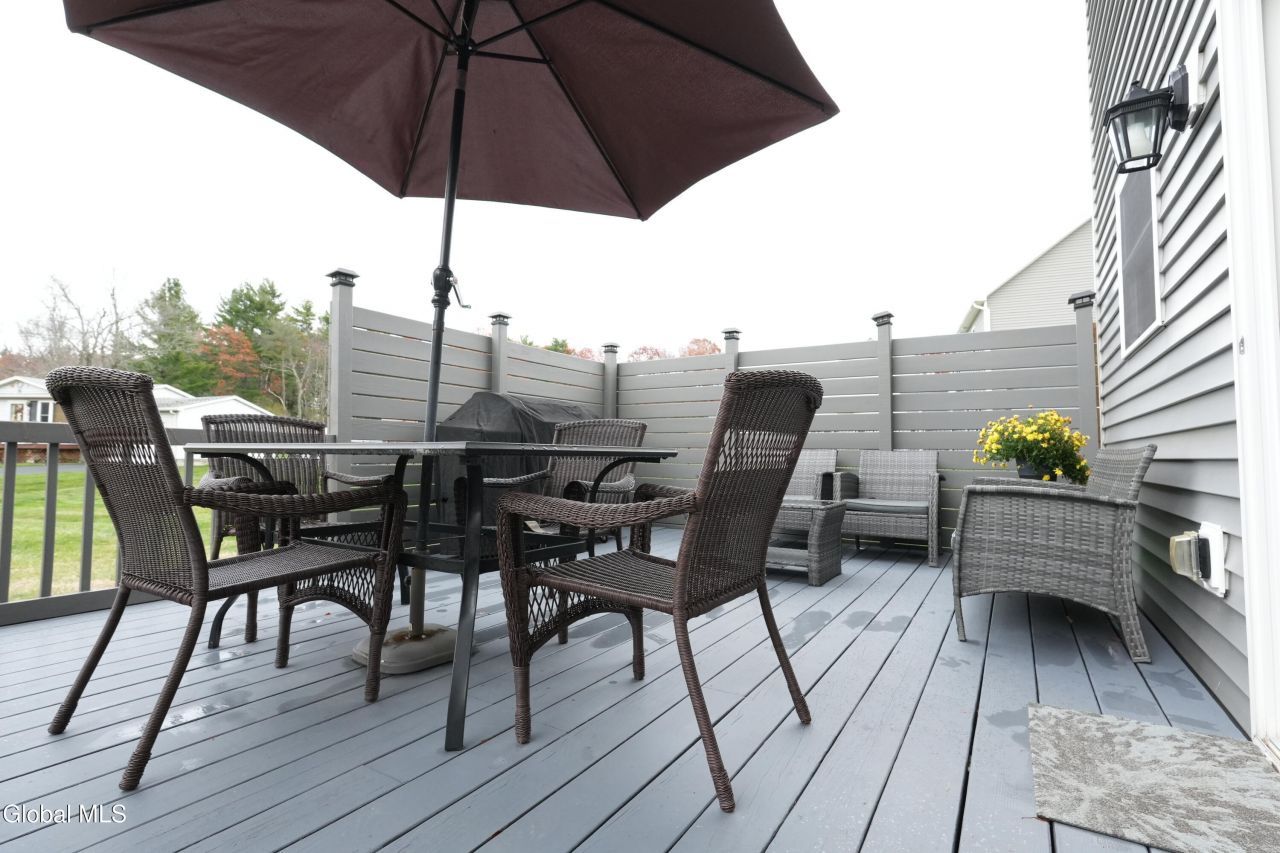 Rensselaer, New York, 12144, United States, 3 Bedrooms Bedrooms, ,3 BathroomsBathrooms,Residential,For Sale,1995950