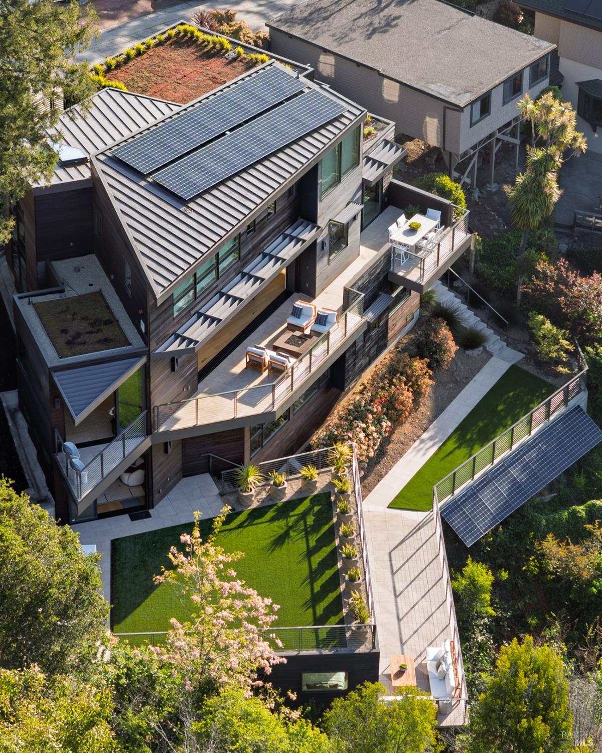 Mill Valley, California, 94941, United States, 5 Bedrooms Bedrooms, ,6 BathroomsBathrooms,Residential,For Sale,1913186