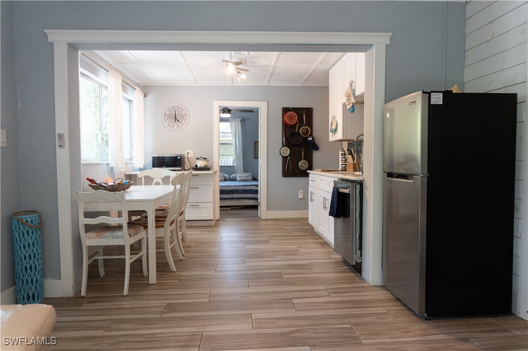 Fort Myers, Florida, 33916, United States, 4 Bedrooms Bedrooms, ,5 BathroomsBathrooms,Residential,For Sale,1975141