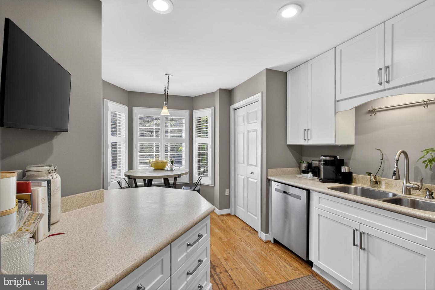 WILMINGTON, Delaware, 19806, United States, 4 Bedrooms Bedrooms, ,4 BathroomsBathrooms,Residential,For Sale,2048566