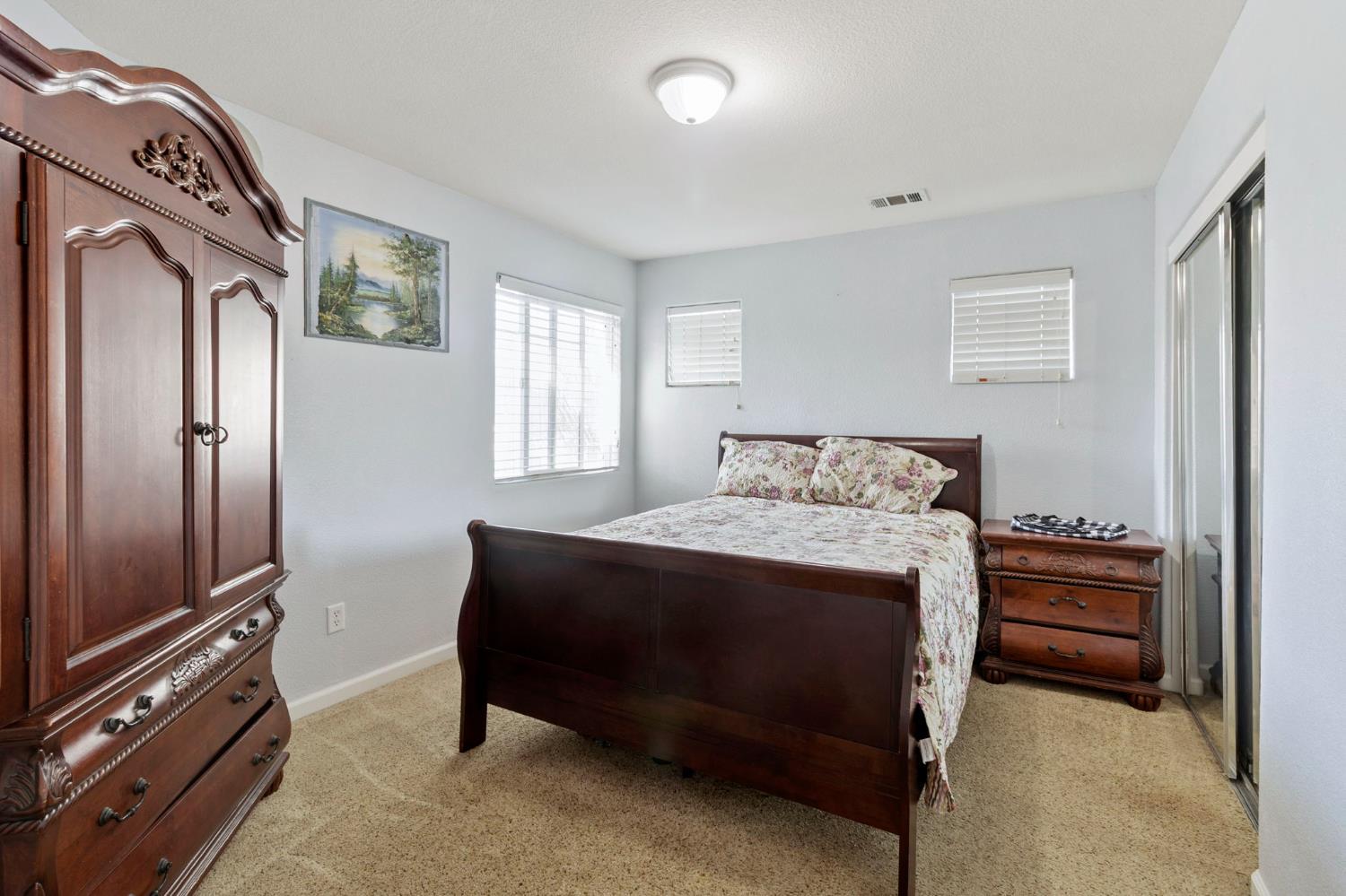 Patterson, California, 95363, United States, 5 Bedrooms Bedrooms, ,3 BathroomsBathrooms,Residential,For Sale,1982239