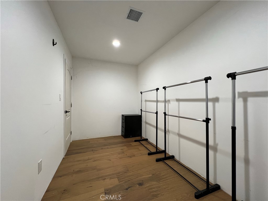 Los Angeles, California, 90019, United States, 5 Bedrooms Bedrooms, ,4 BathroomsBathrooms,Residential,For Sale,2005991