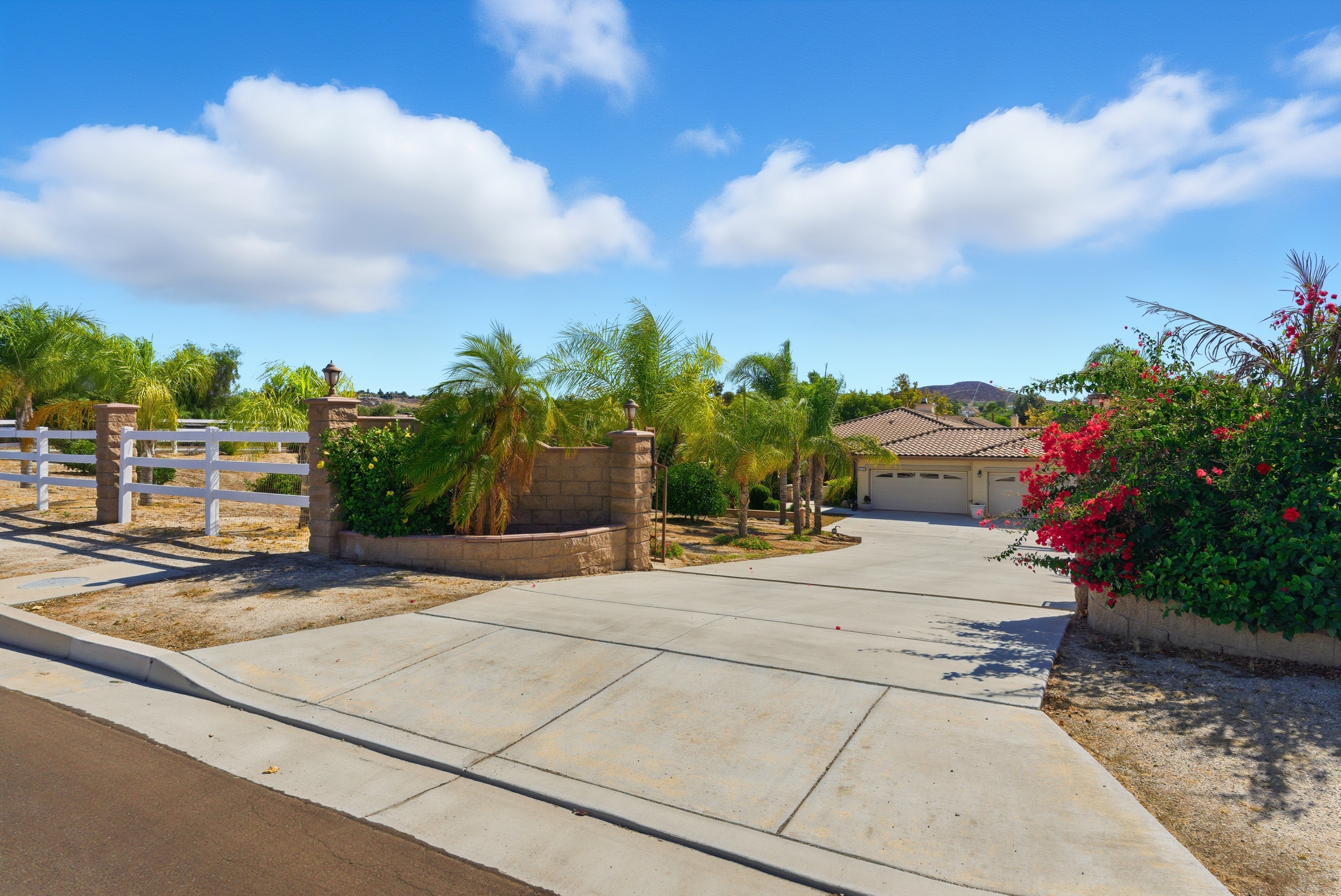  17715 Timberview Drive, Riverside, CA 92504 - 物件實景
