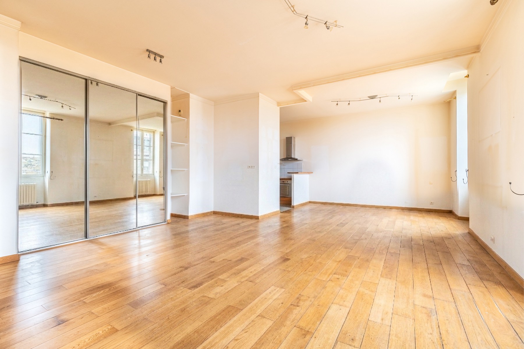  BORDEAUX - TRIANGLE / GAMBETTA - 93M²  - 2 BEDROOMS - ELEVATOR - POSSIBILITY PA… - 物件實景