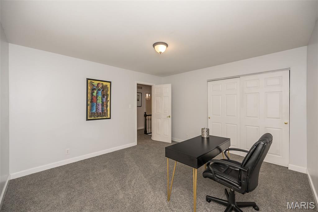 Chesterfield, Missouri, 63017, United States, 5 Bedrooms Bedrooms, ,4 BathroomsBathrooms,Residential,For Sale,2002009