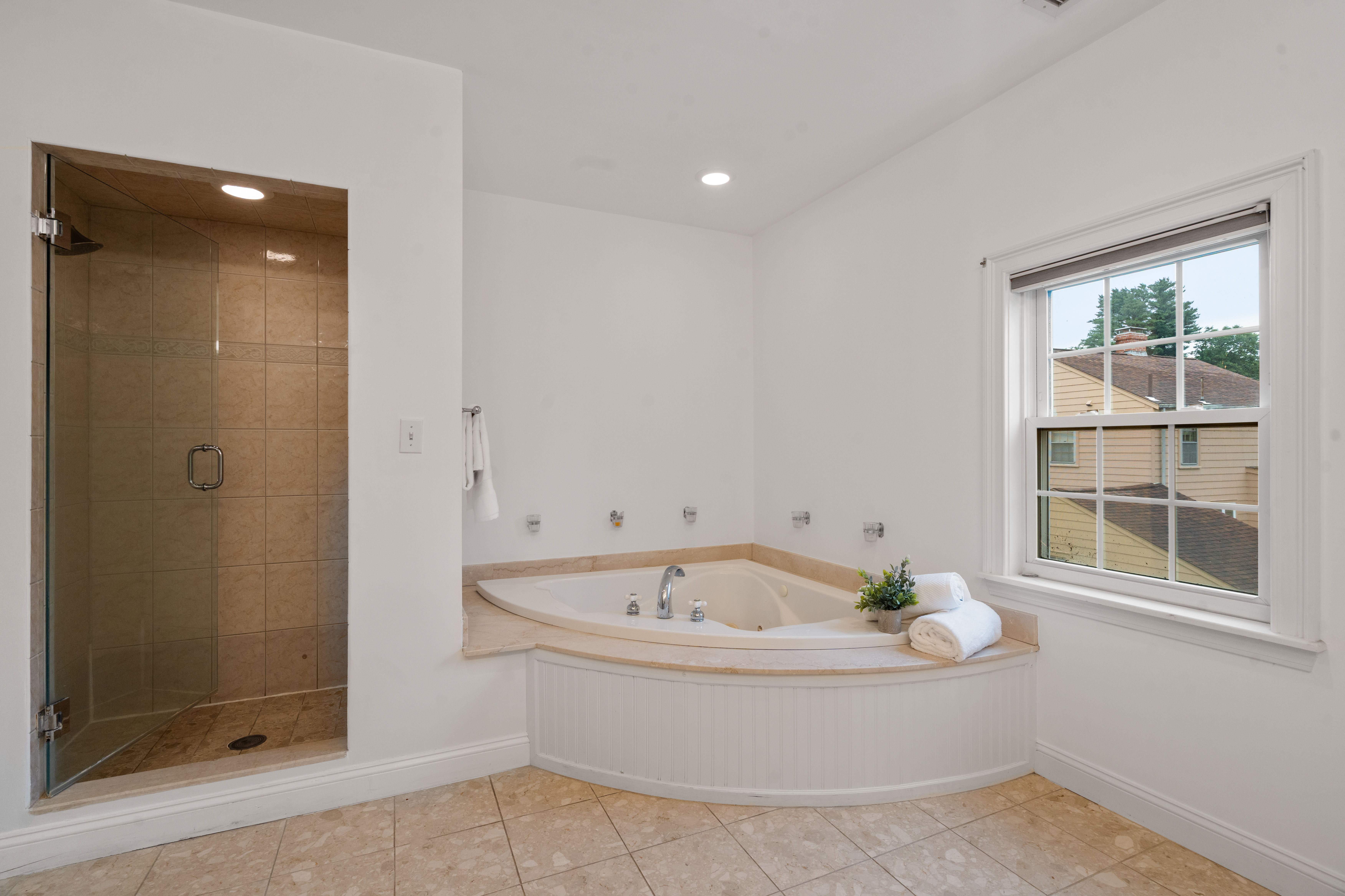 155 Oak Street, Needham, MA, 02492 - 物件實景