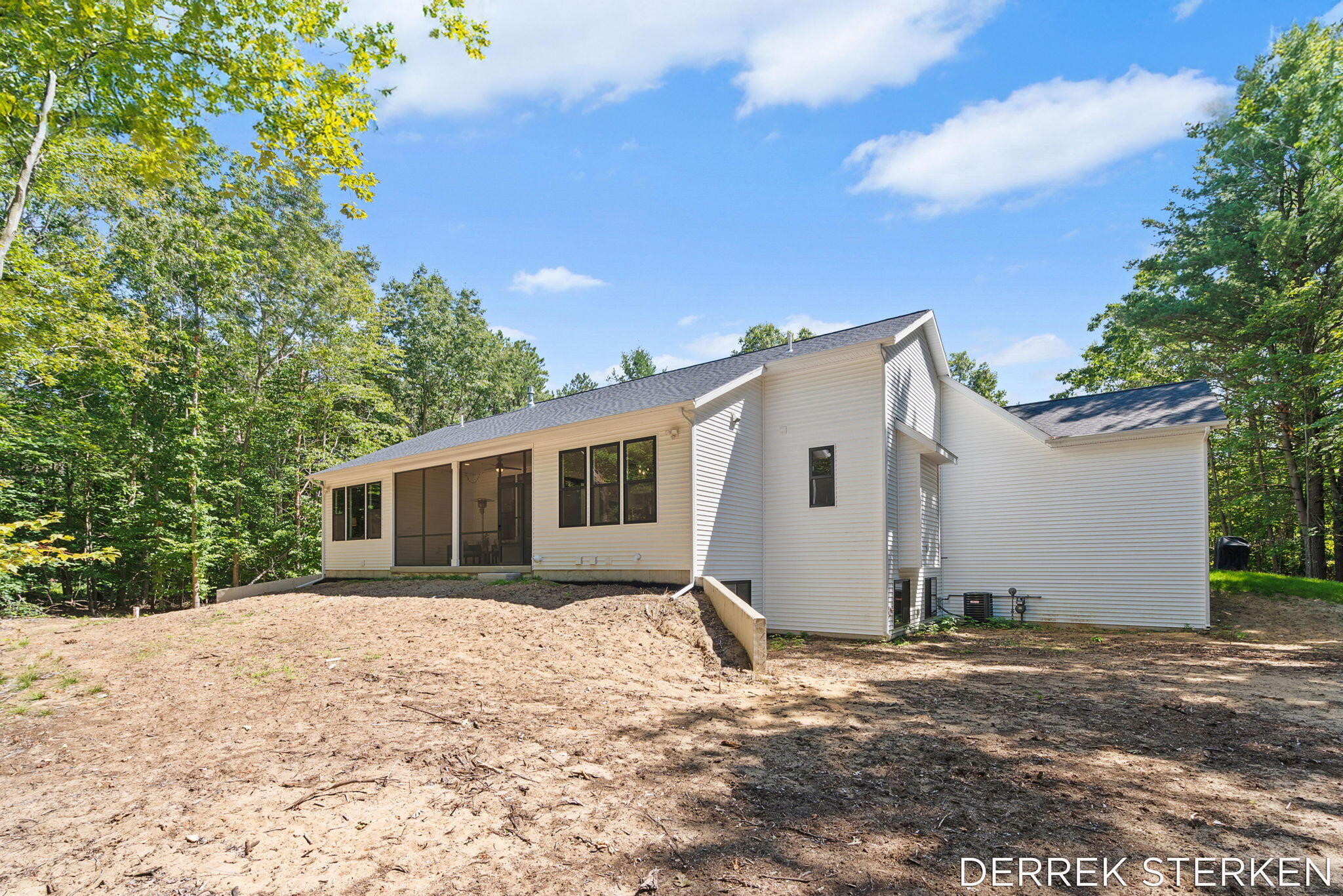 West Olive, Michigan, 49460, United States, 4 Bedrooms Bedrooms, ,4 BathroomsBathrooms,Residential,For Sale,1942271