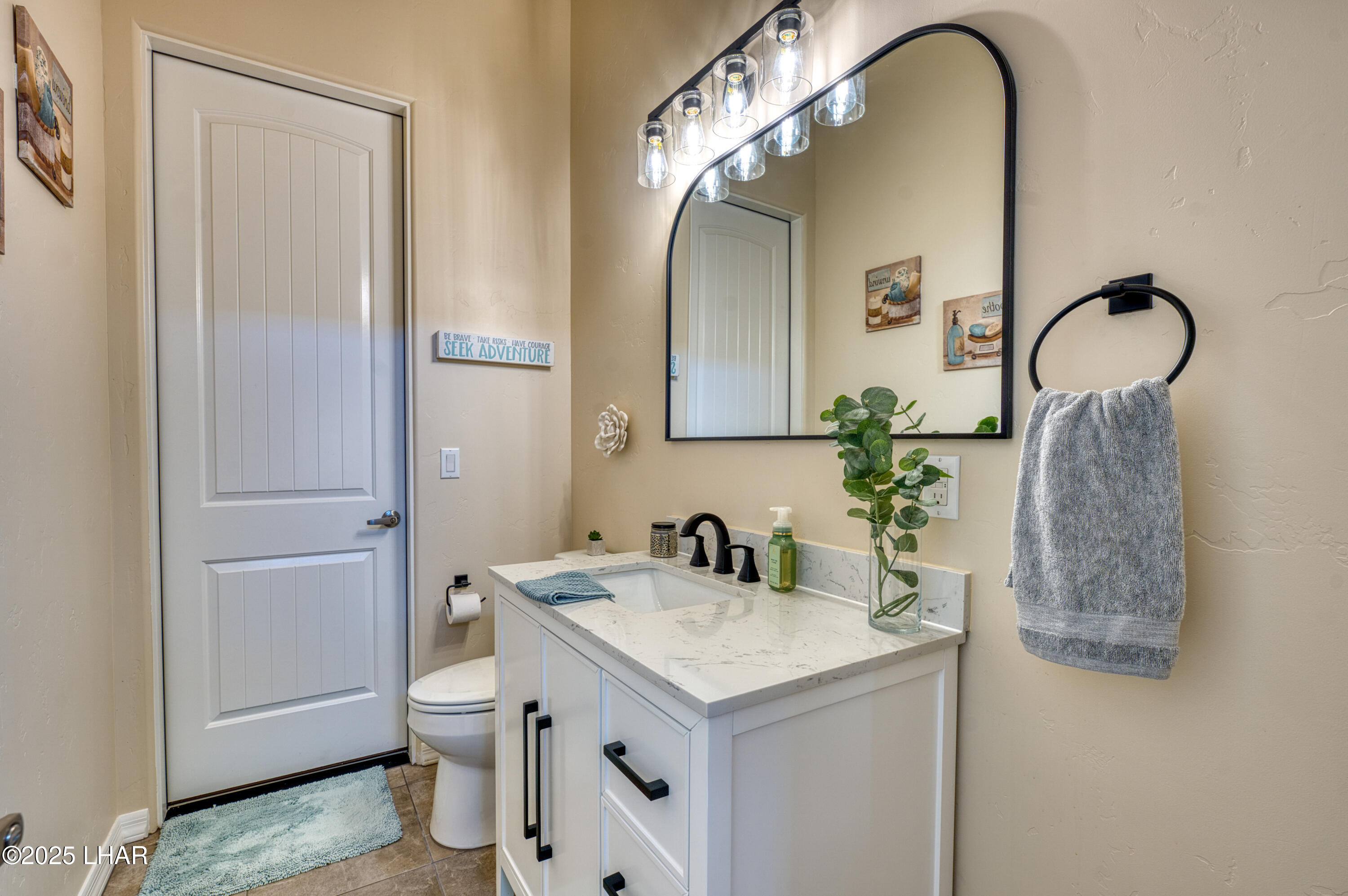 Lake Havasu City, Arizona, 86406, United States, 3 Bedrooms Bedrooms, ,2 BathroomsBathrooms,Residential,For Sale,1994362