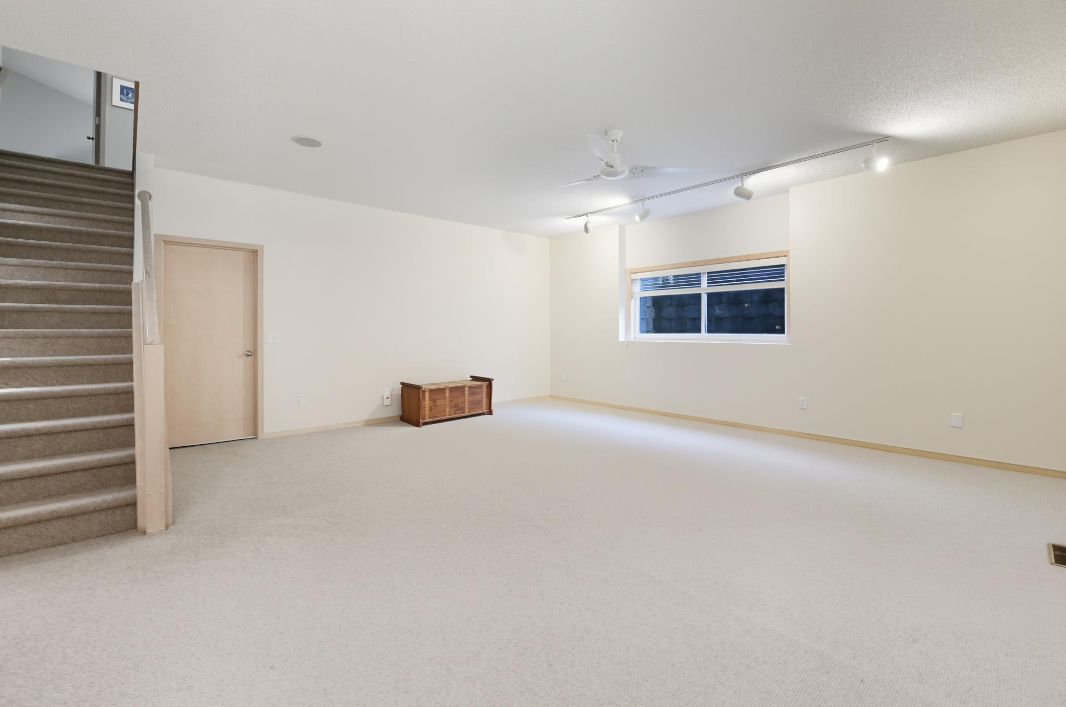 Shorewood, Minnesota, 55331, United States, 2 Bedrooms Bedrooms, ,3 BathroomsBathrooms,Residential,For Sale,1956041