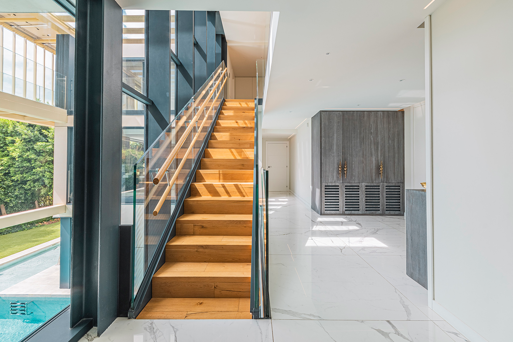  Luxury contemporary villa with pool, garden, and top energy efficiency - 物件實景