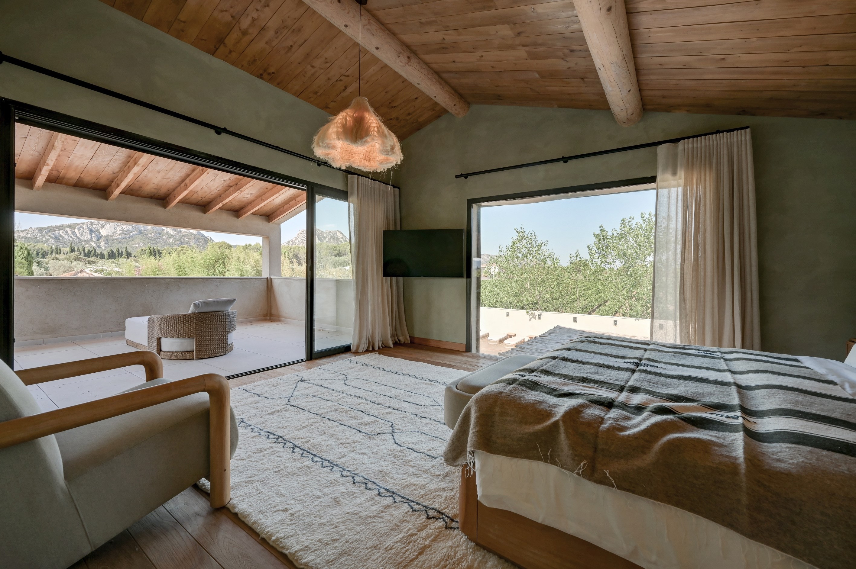  Fully equipped contemporary villa, with views of the Parc naturel régional des … - 物件實景